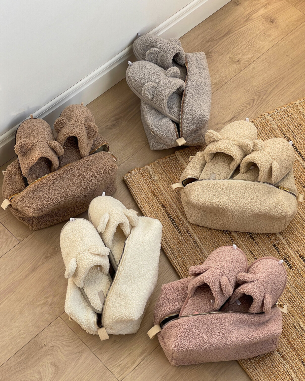 Подарунковий набір TEDDY grey (косметичка, капці)
