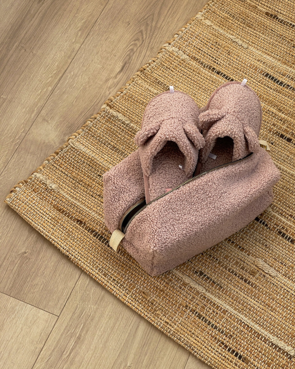 Подарунковий набір TEDDY pink (косметичка, капці)