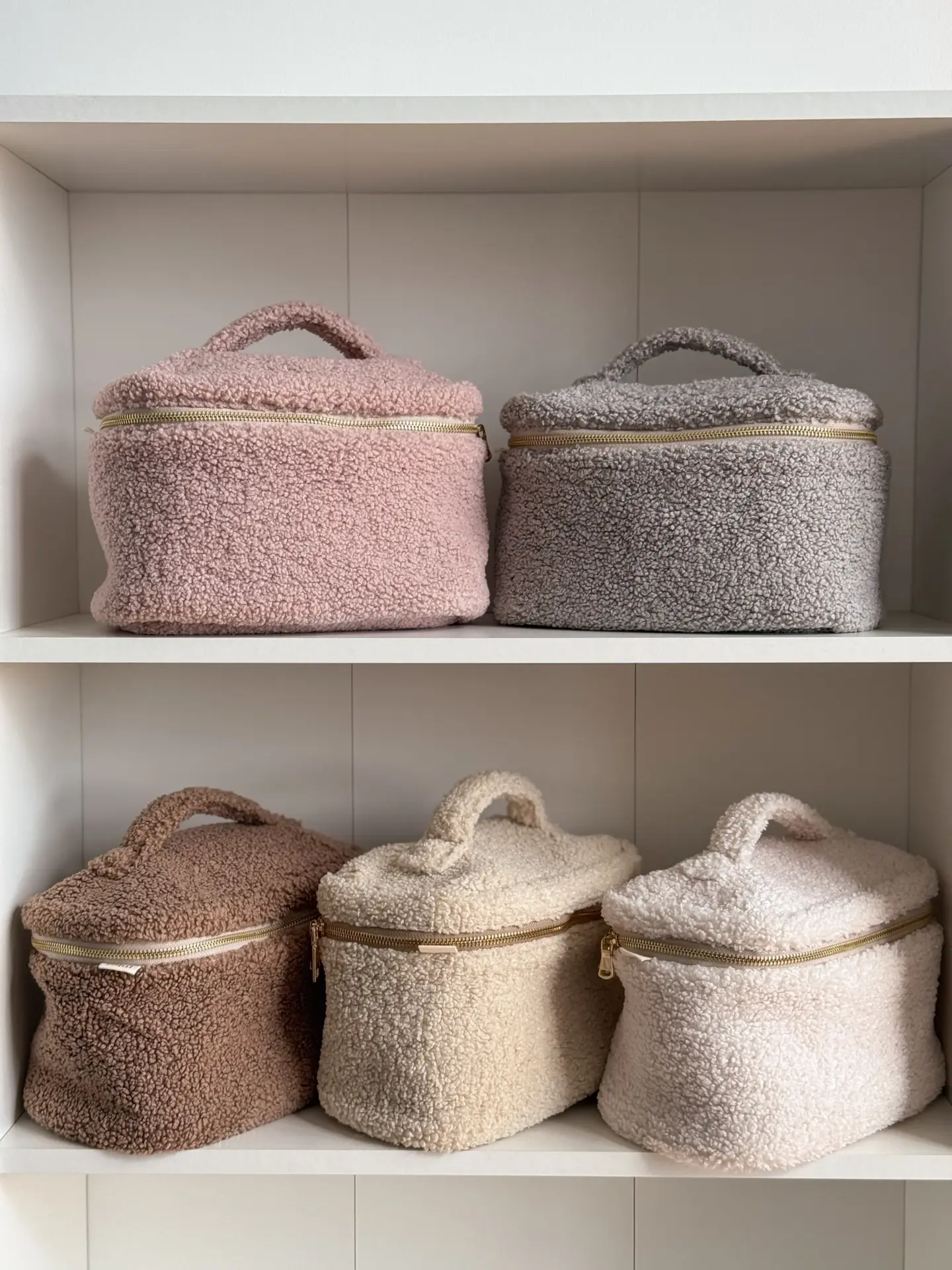 Косметичка TEDDY бежевого кольору сундук