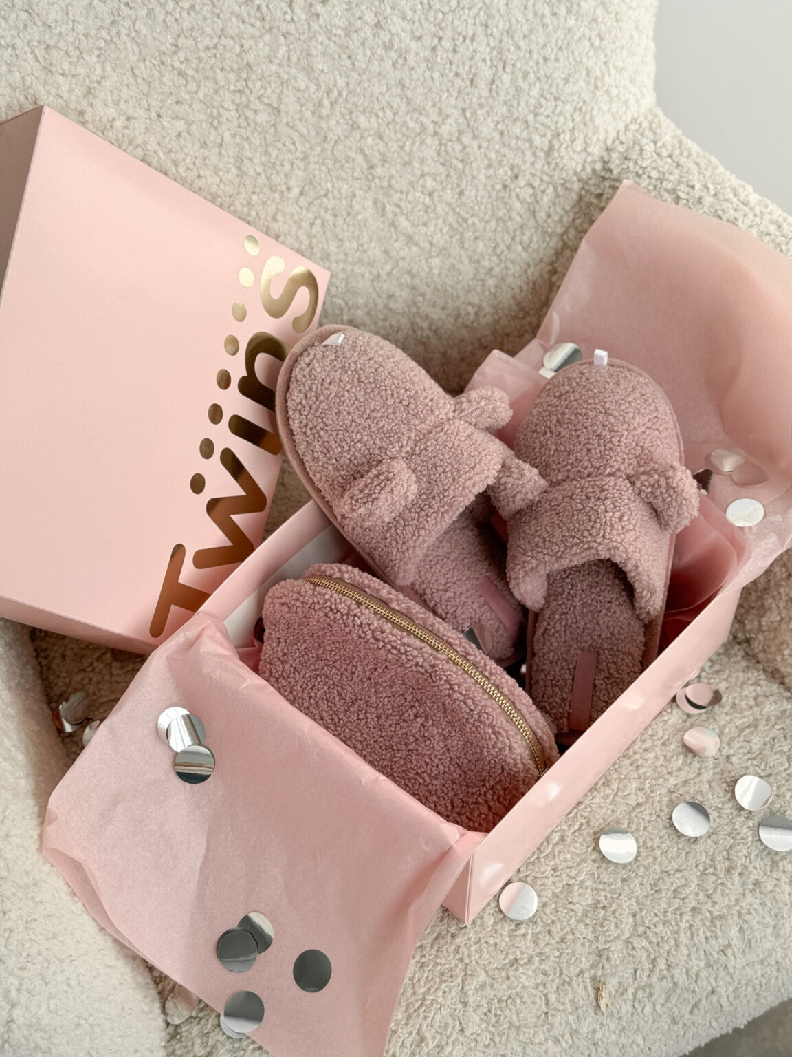 Подарунковий набір TEDDY pink (косметичка, капці, пакування рожеве)