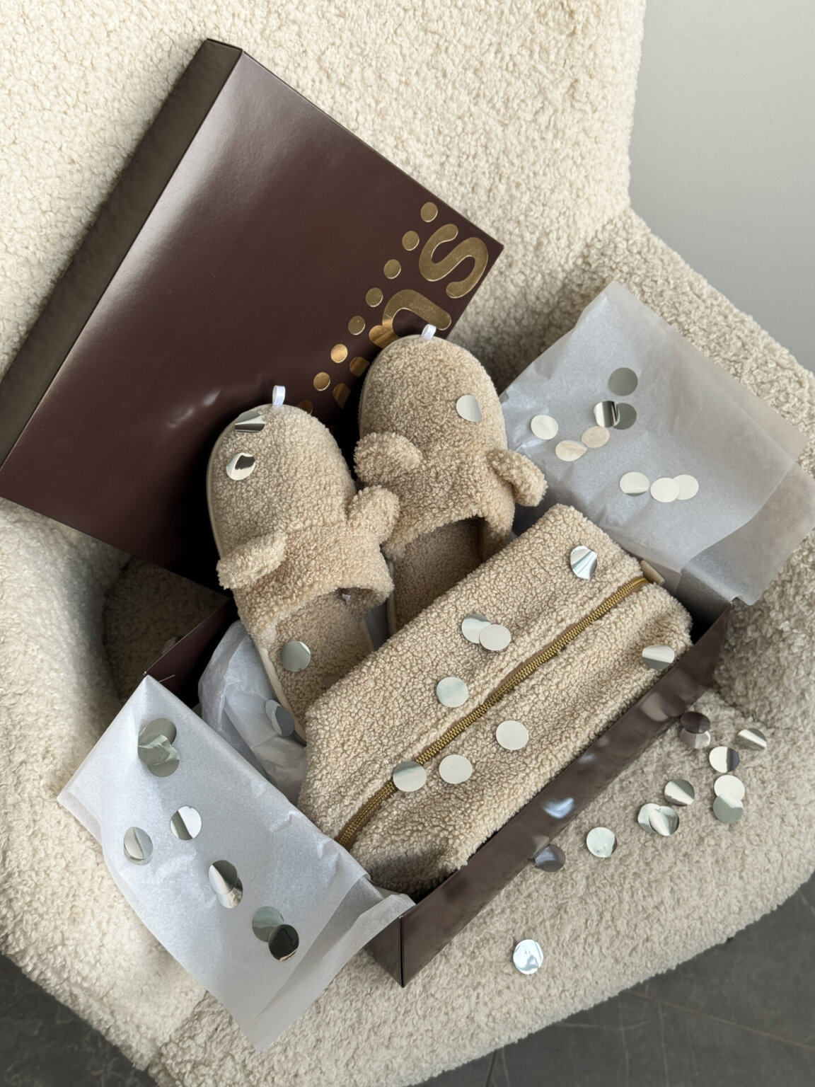 Подарунковий набір TEDDY milk (косметичка, капці, пакування коричневе)