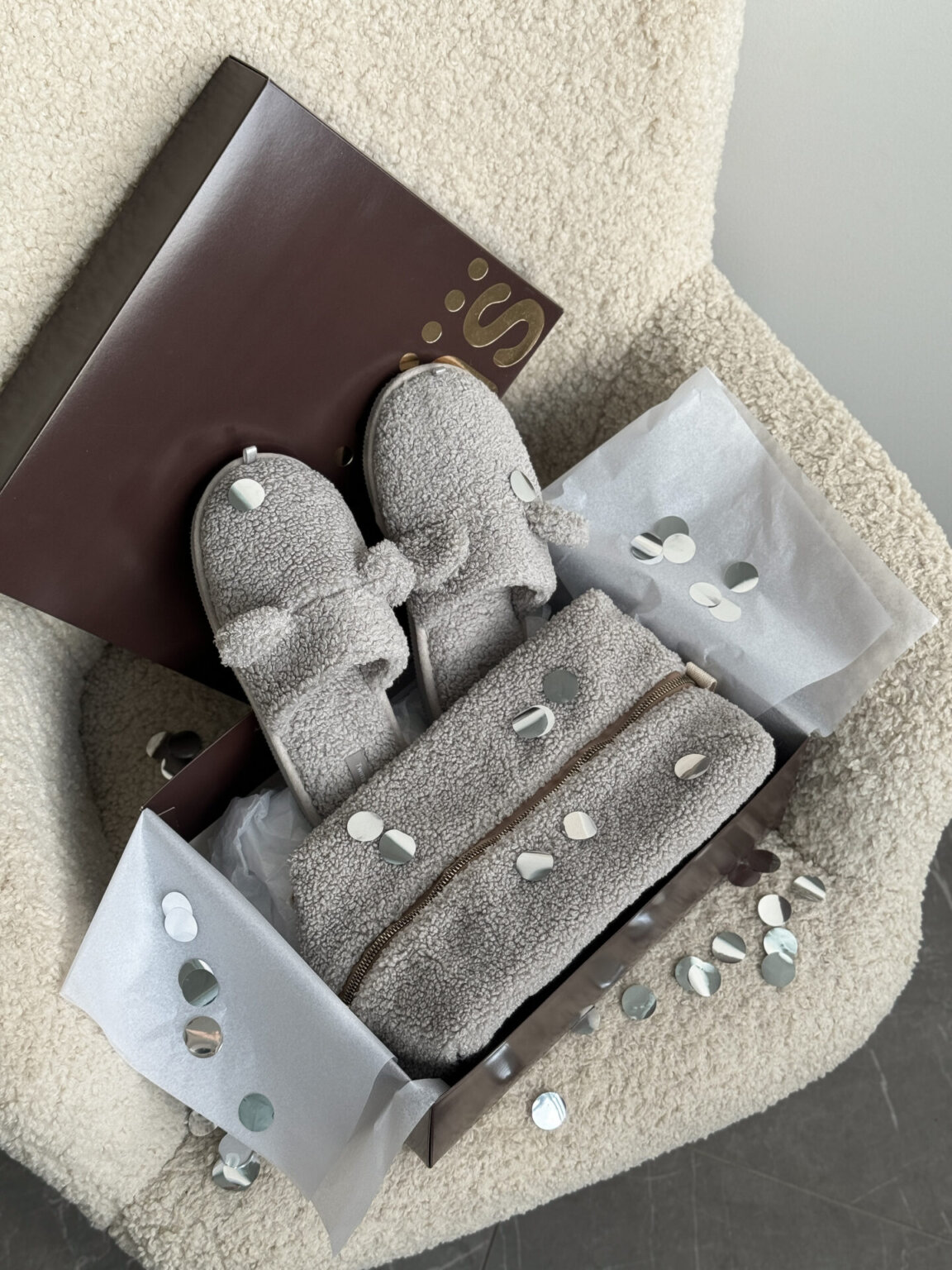 Подарунковий набір TEDDY grey (косметичка, капці, пакування коричневе)