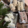 Подарунковий набір TEDDY white (косметичка, капці, пакування сіре)