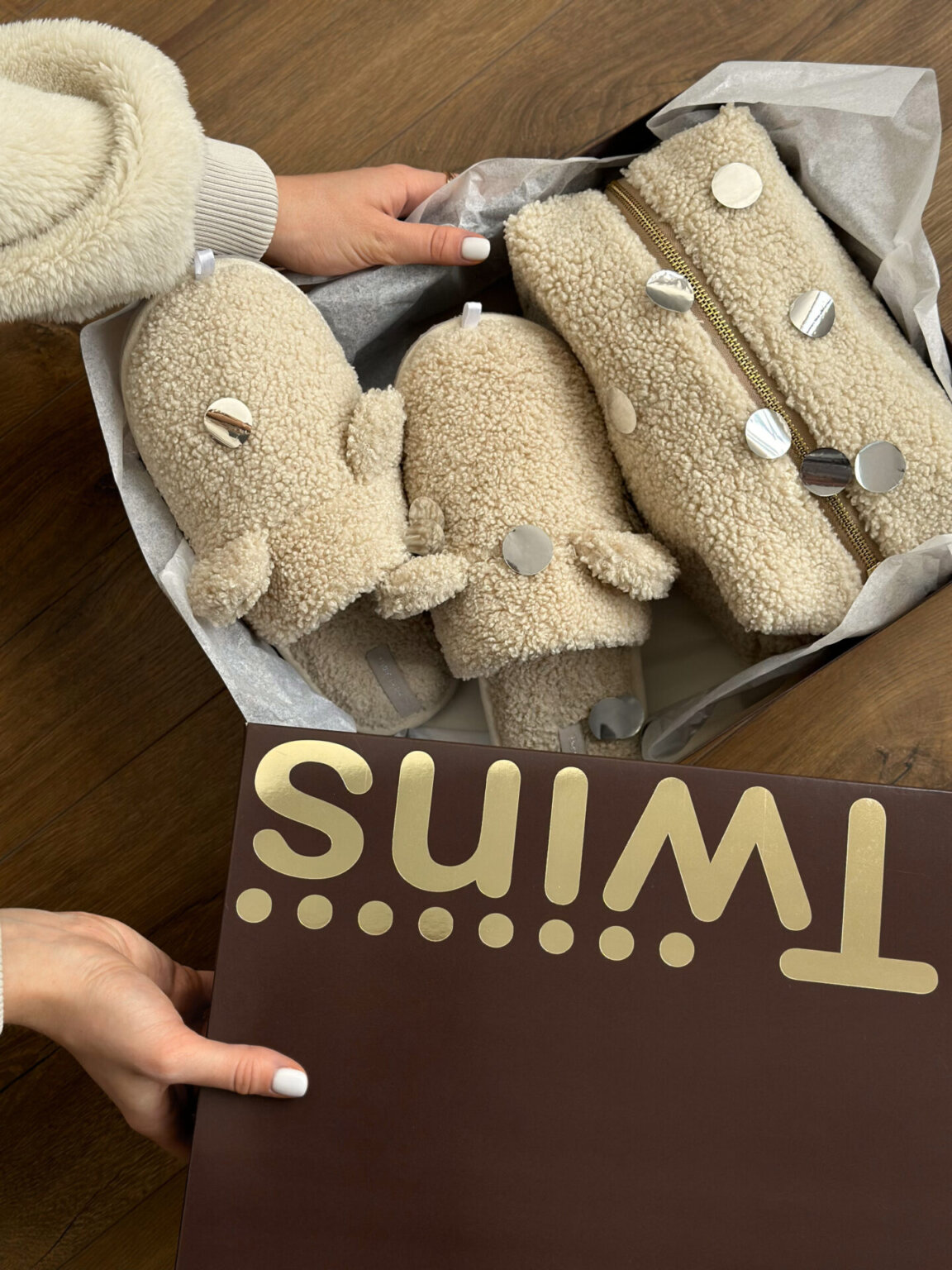 Подарунковий набір TEDDY milk (косметичка, капці, пакування коричневе)