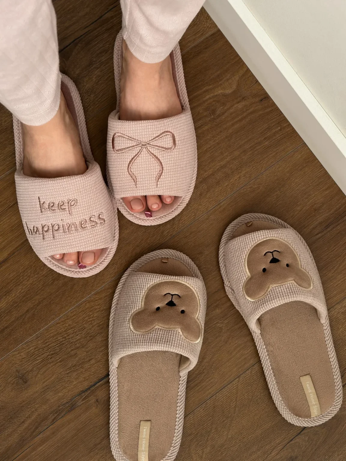 Капці домашні жіночі HS-VL вишивка/аплікація beige bear