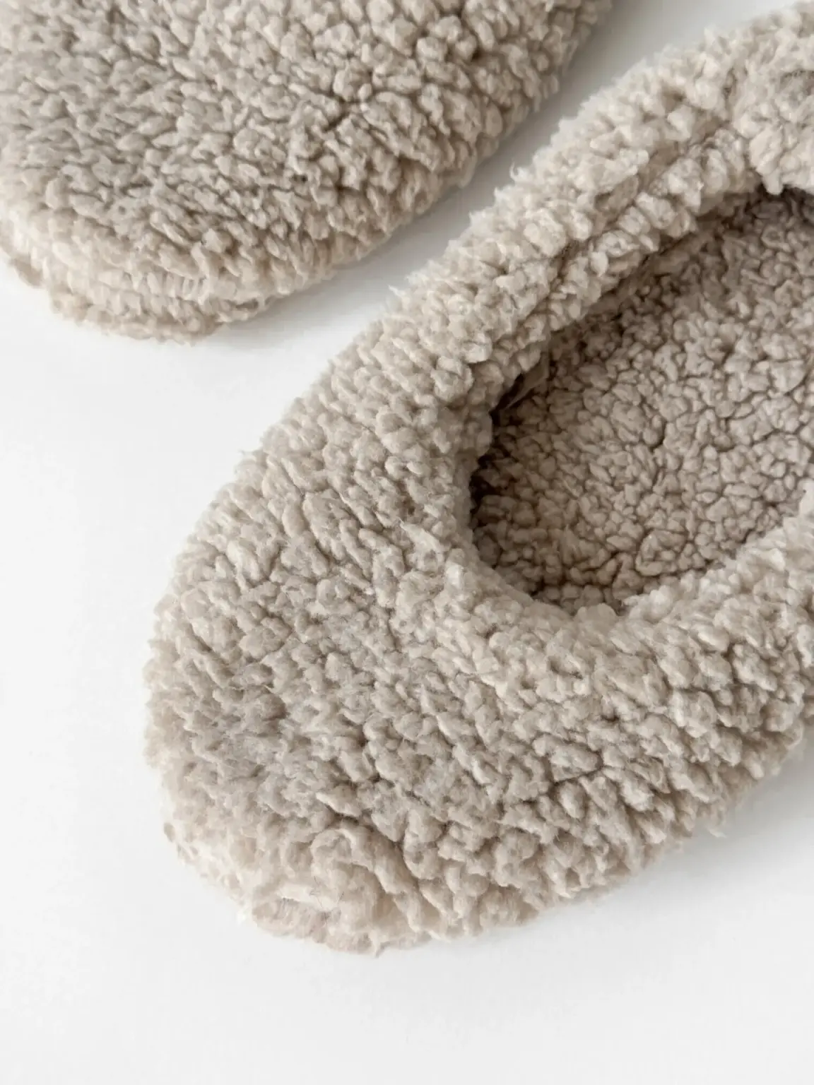 Капці домашні чешки жіночі хмаринки (мʼякі) beige