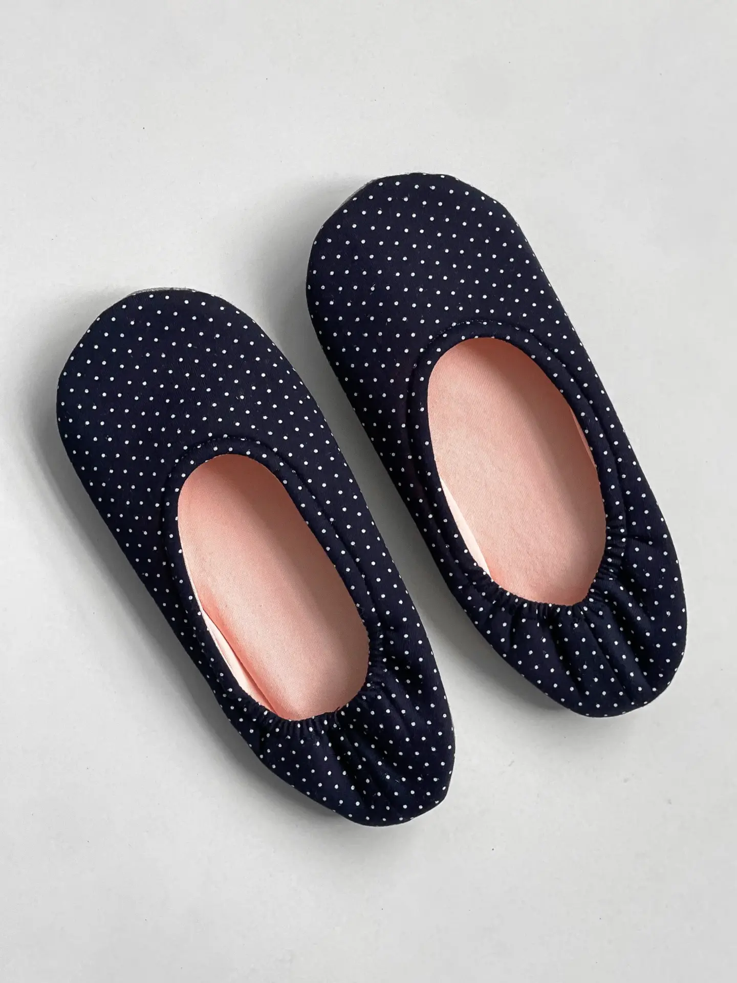 Капці домашні чешки жіночі трикотажні в горох сині