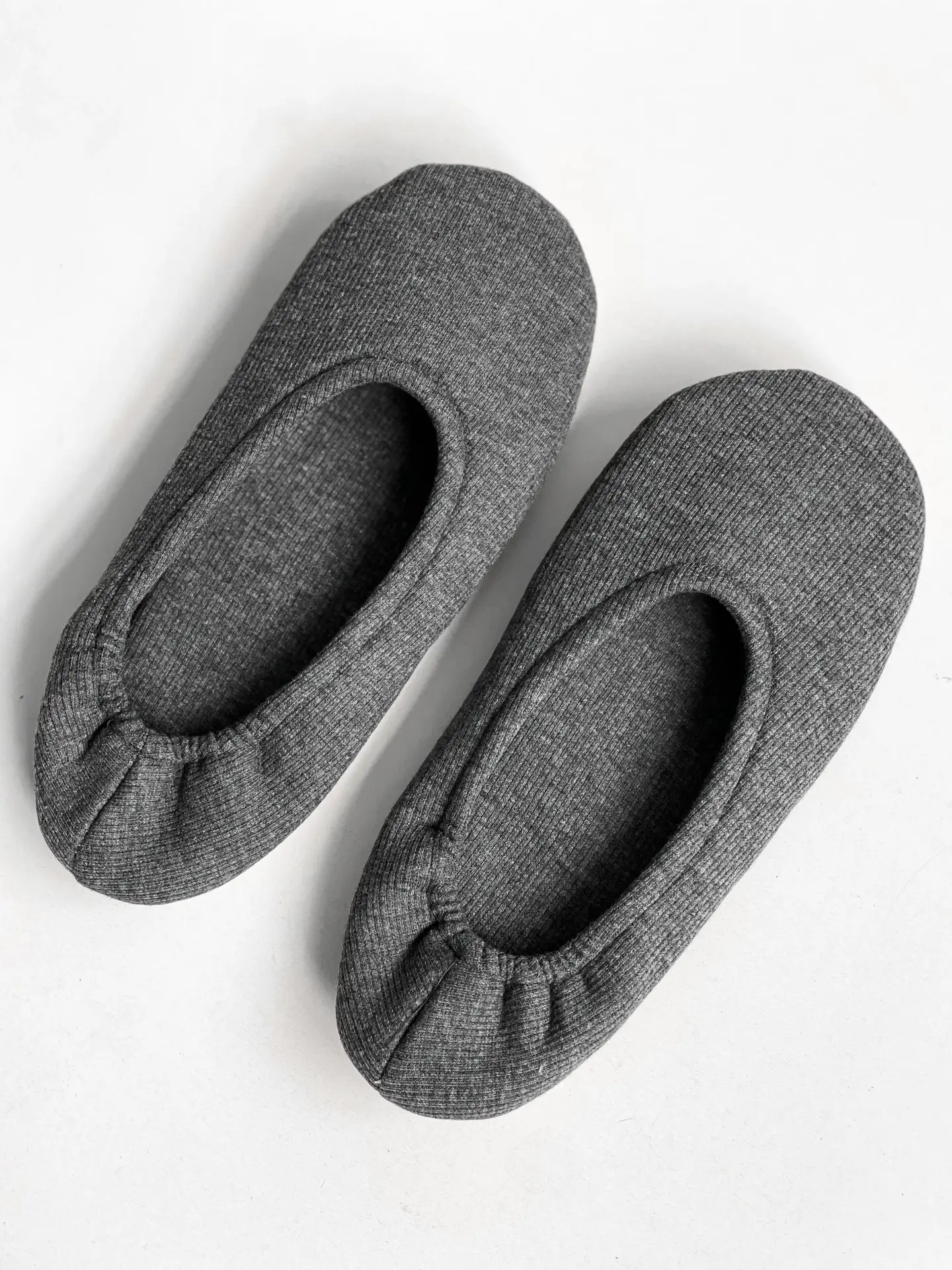 Капці домашні чешки жіночі трикотажні в рубчик графіт