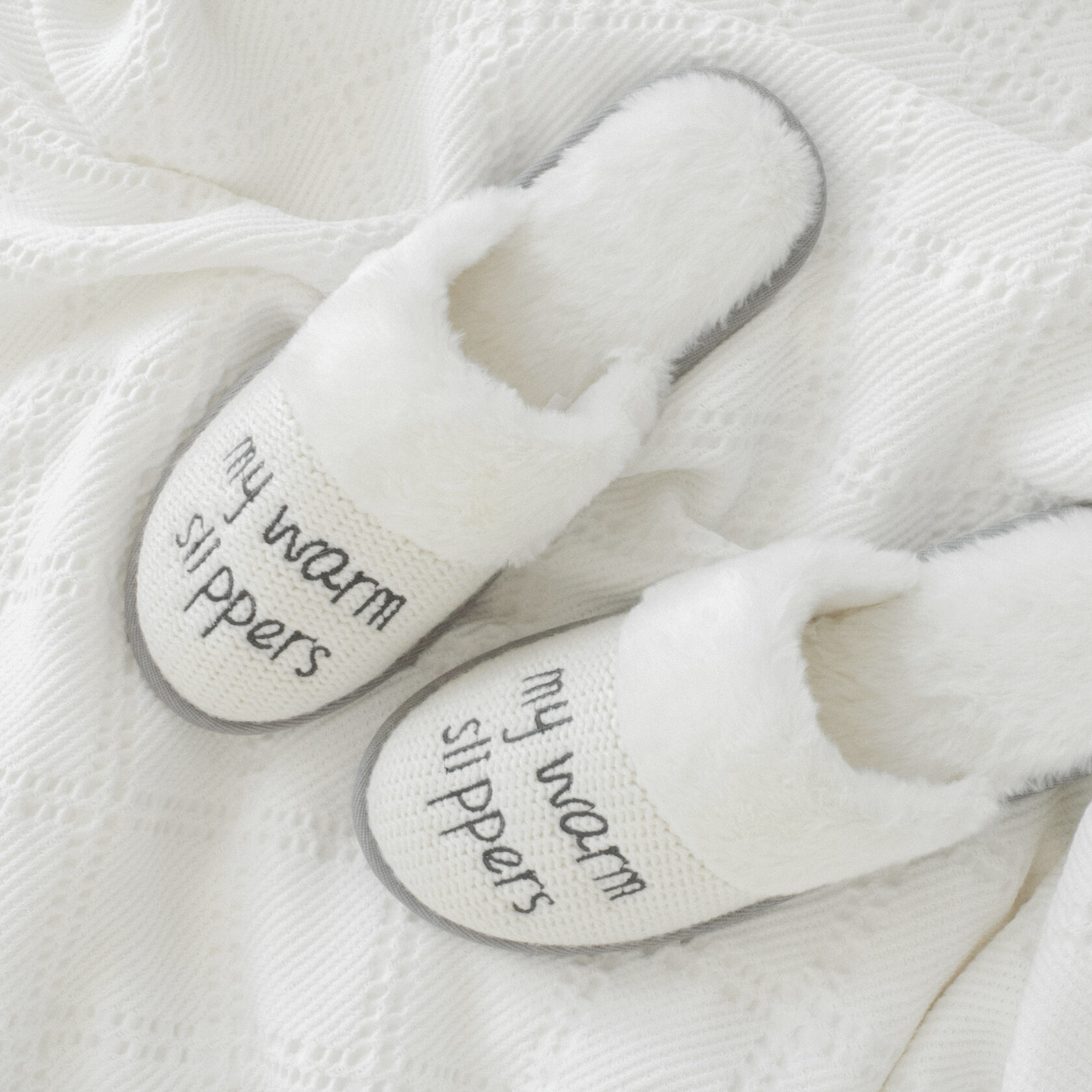 Капці домашні жіночі з вишивкою “My warm slippers” білі