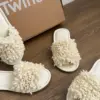 Капці домашні жіночі хутрянi молочні LARI (=)