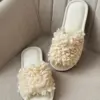 Капці домашні жіночі хутрянi молочні LARI (=)