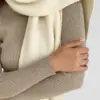 Шарф в'язаний молочний
