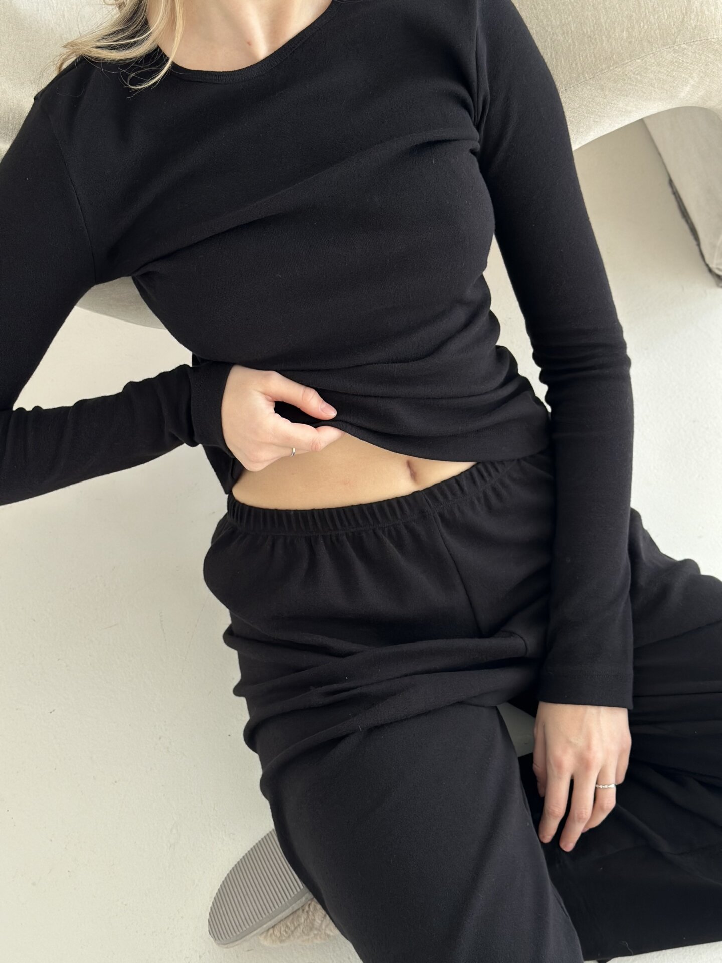 Рібана у крапку костюм трикотажний штани широкі та лонгслів чорний