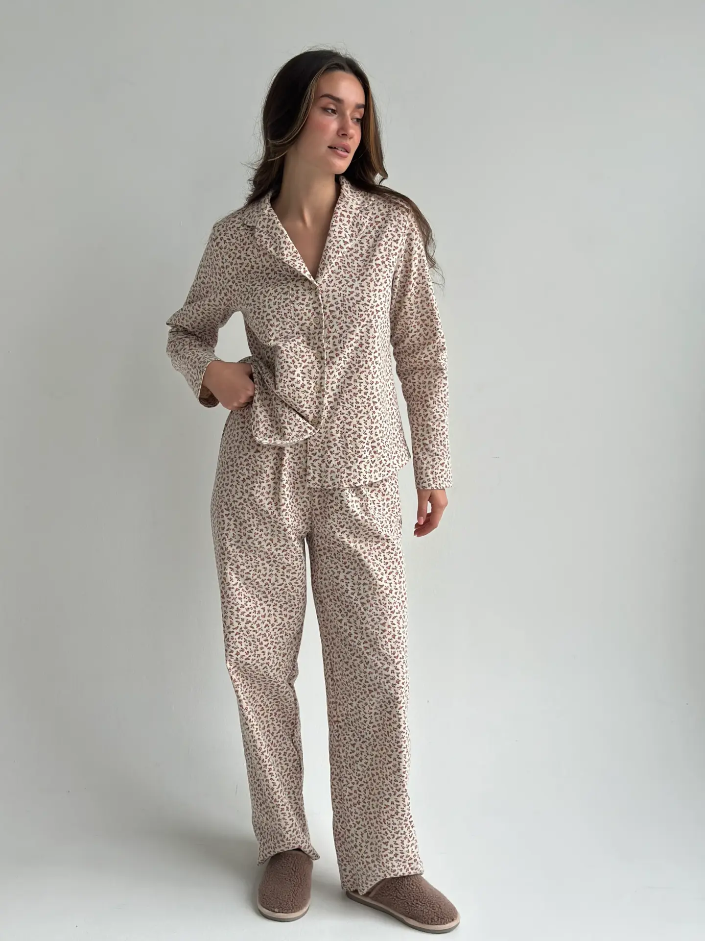 Фланель піжамний комплект "бордова квітка" на бежевому