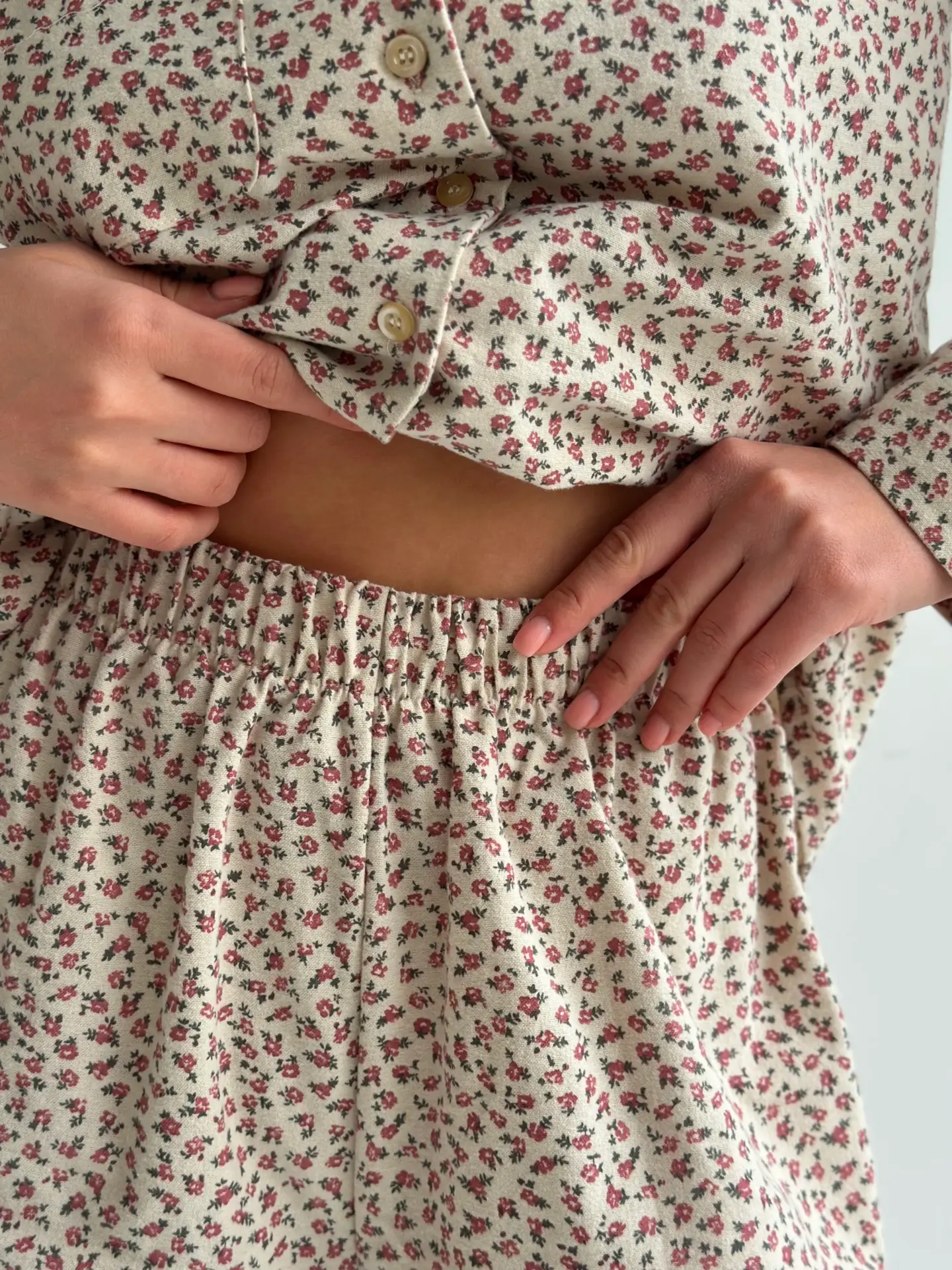 Фланель піжамний комплект "бордова квітка" на бежевому