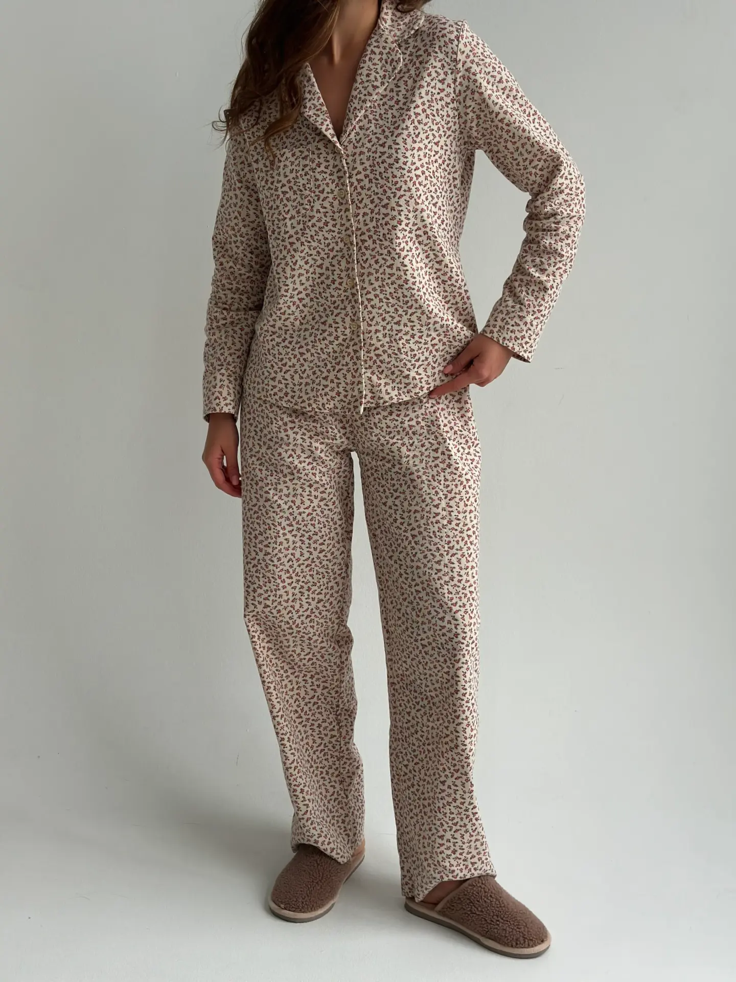 Фланель піжамний комплект "бордова квітка" на бежевому