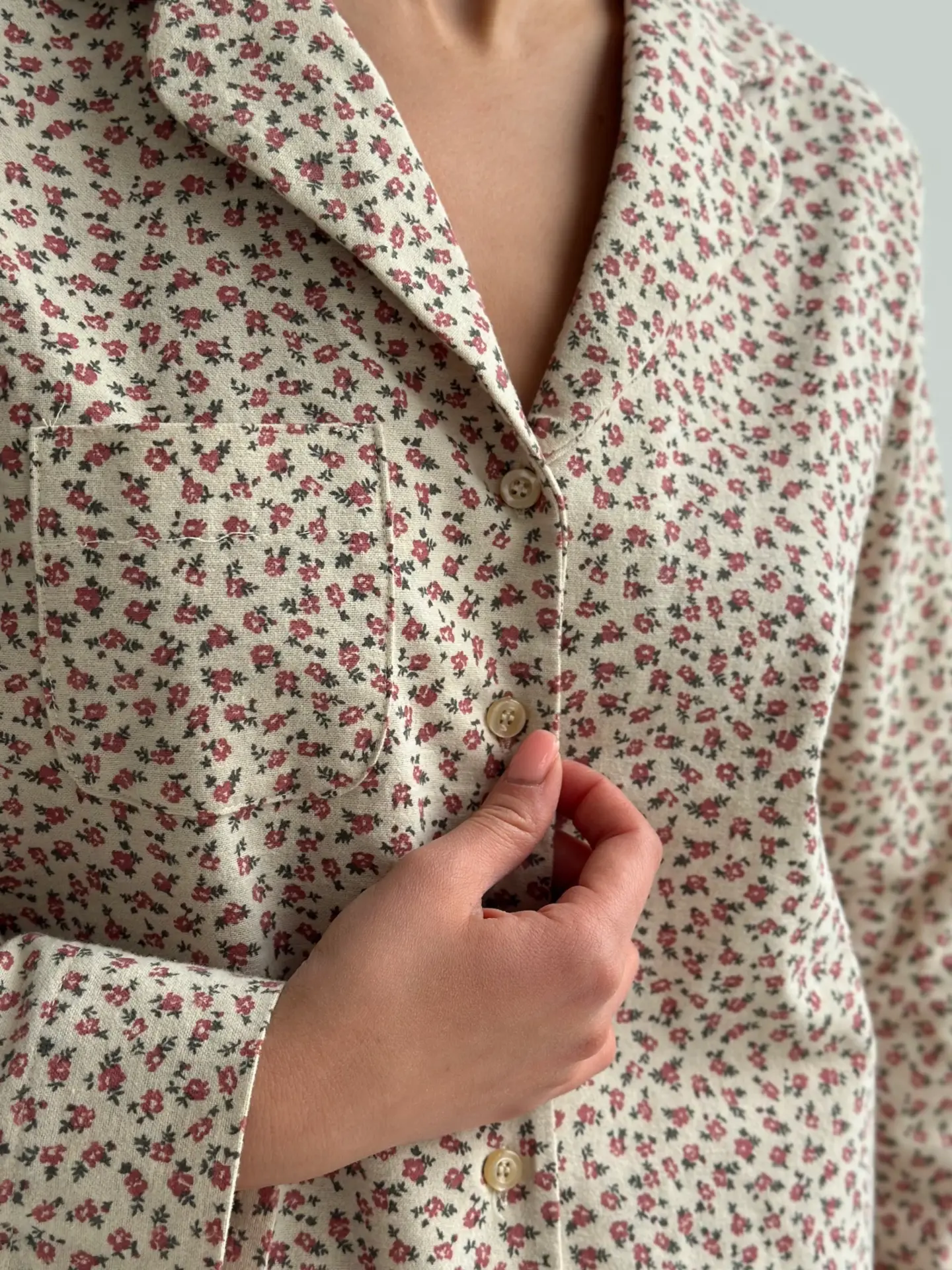 Фланель піжамний комплект "бордова квітка" на бежевому