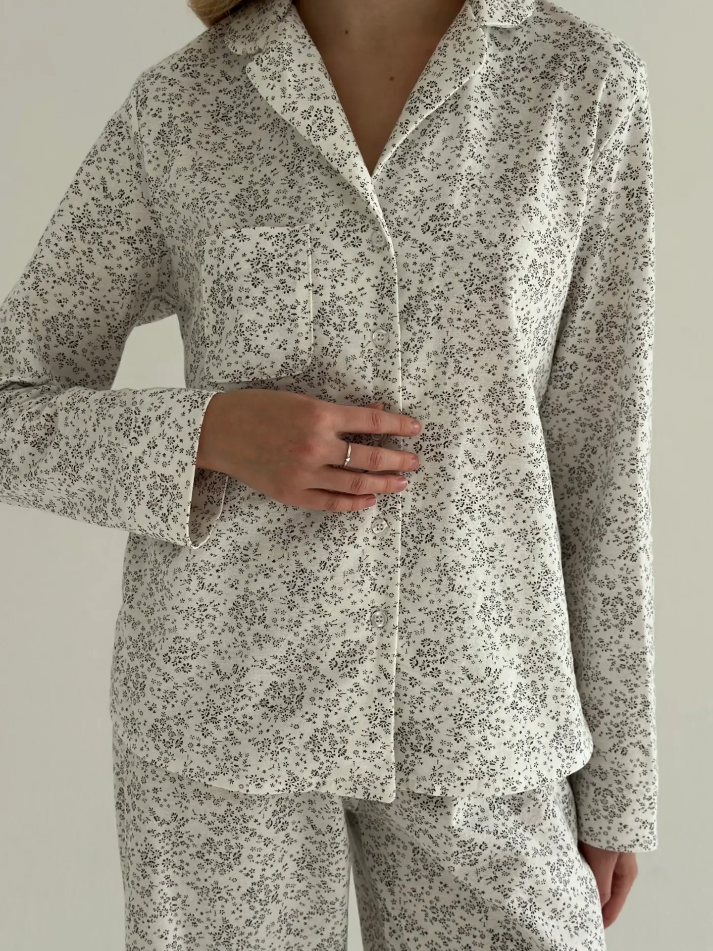 Фланель піжамний комплект "Листя" на білому