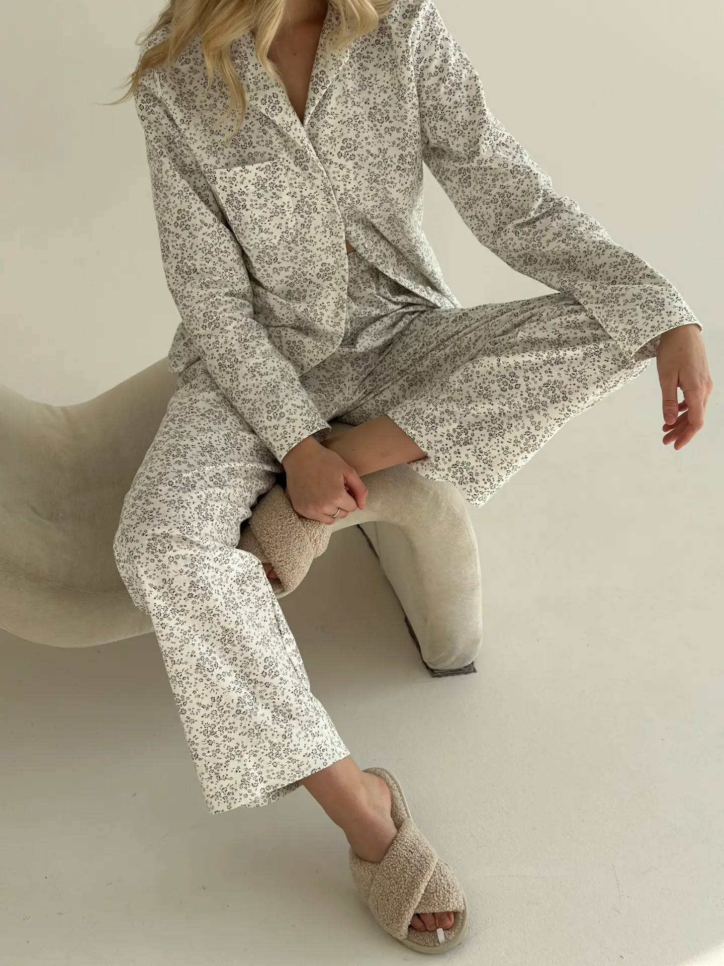 Фланель піжамний комплект "Листя" на білому