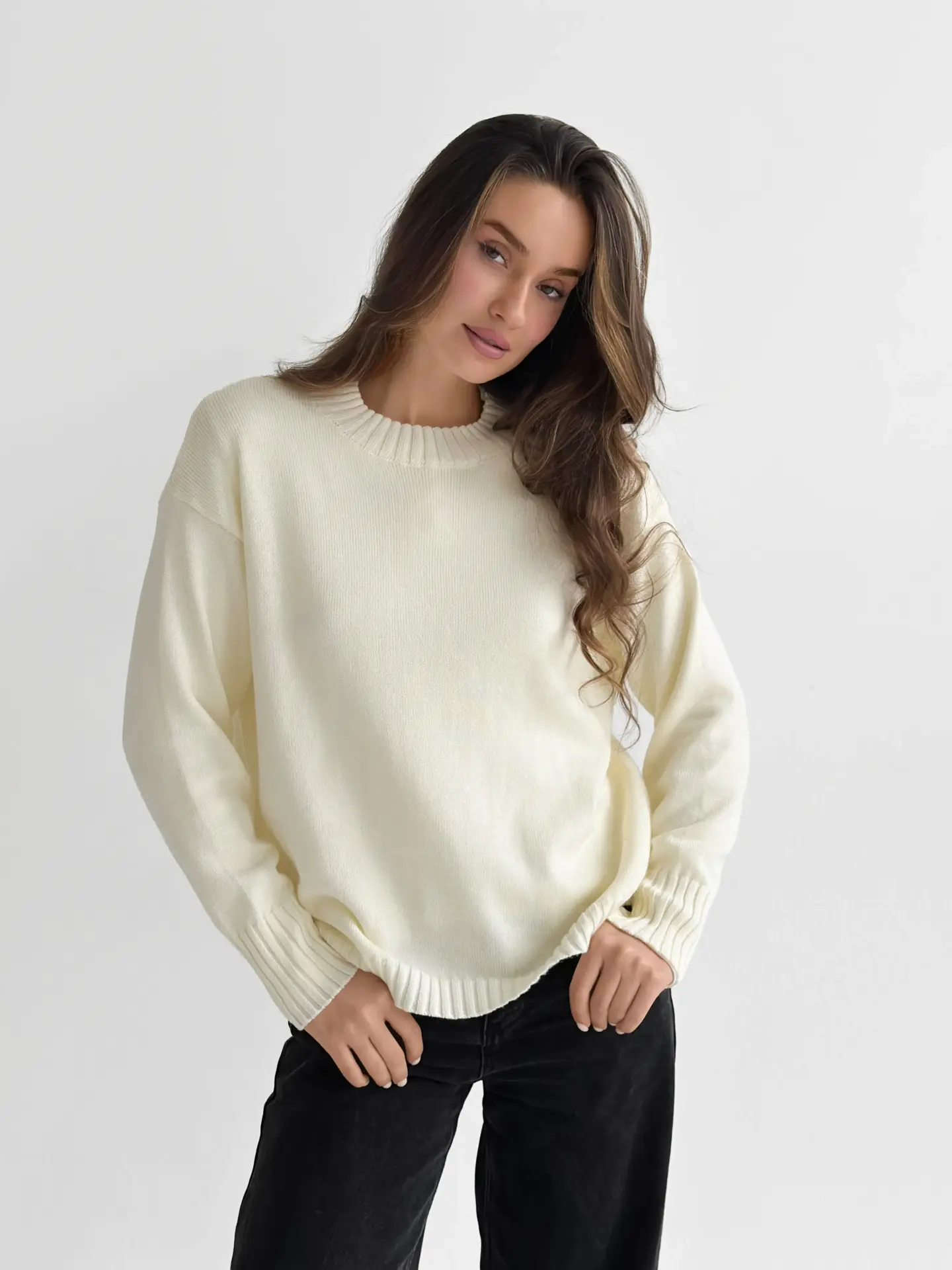 Светр в’язаний молочний