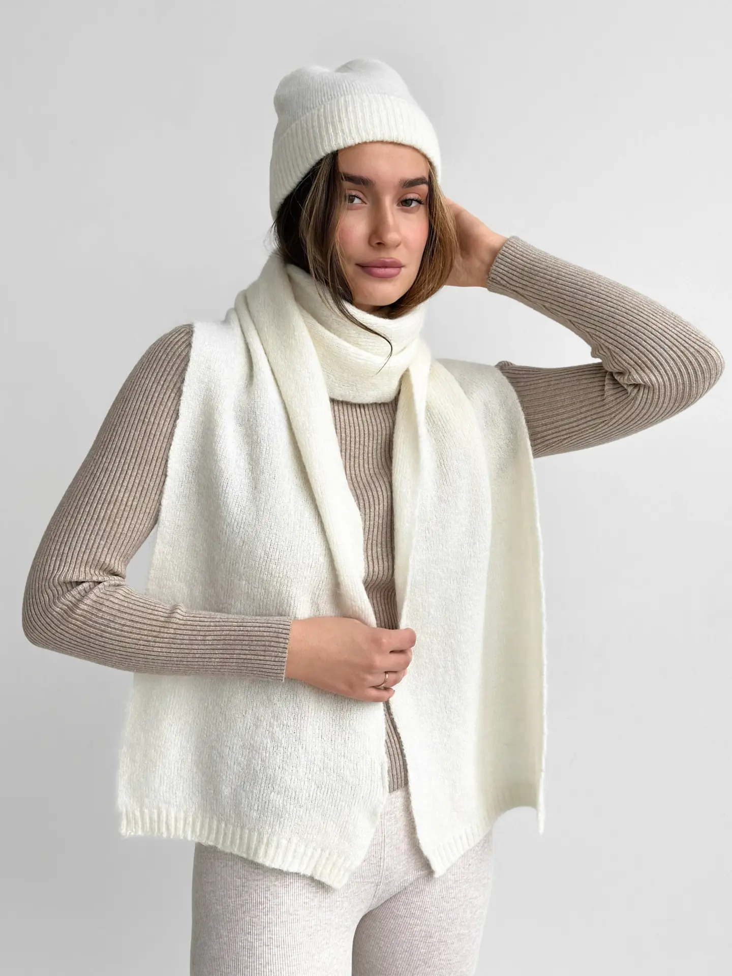 Шарф жіночий молочний  Альпака