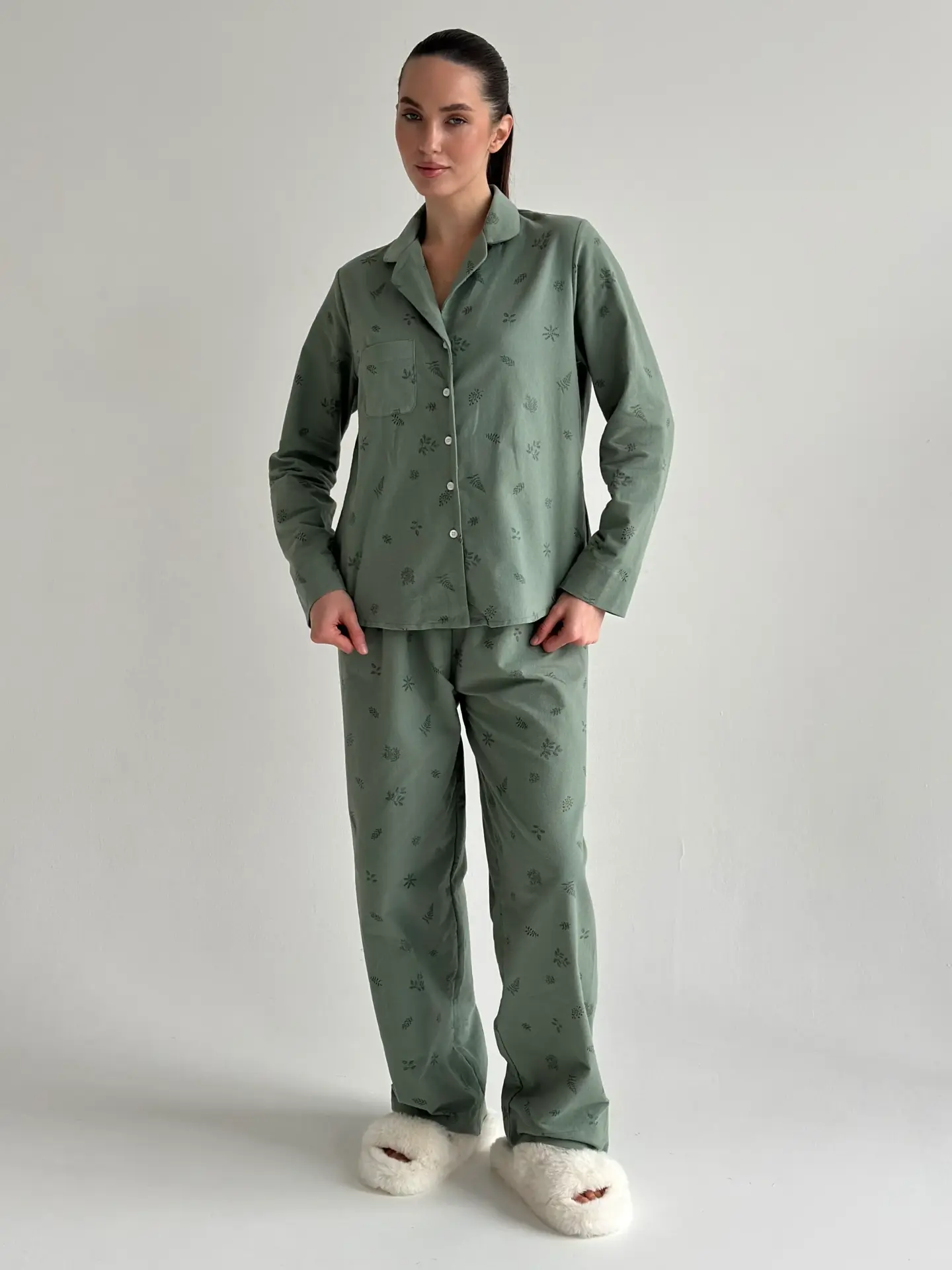Фланель піжамний комплект “гілочка” на блідо-зеленому