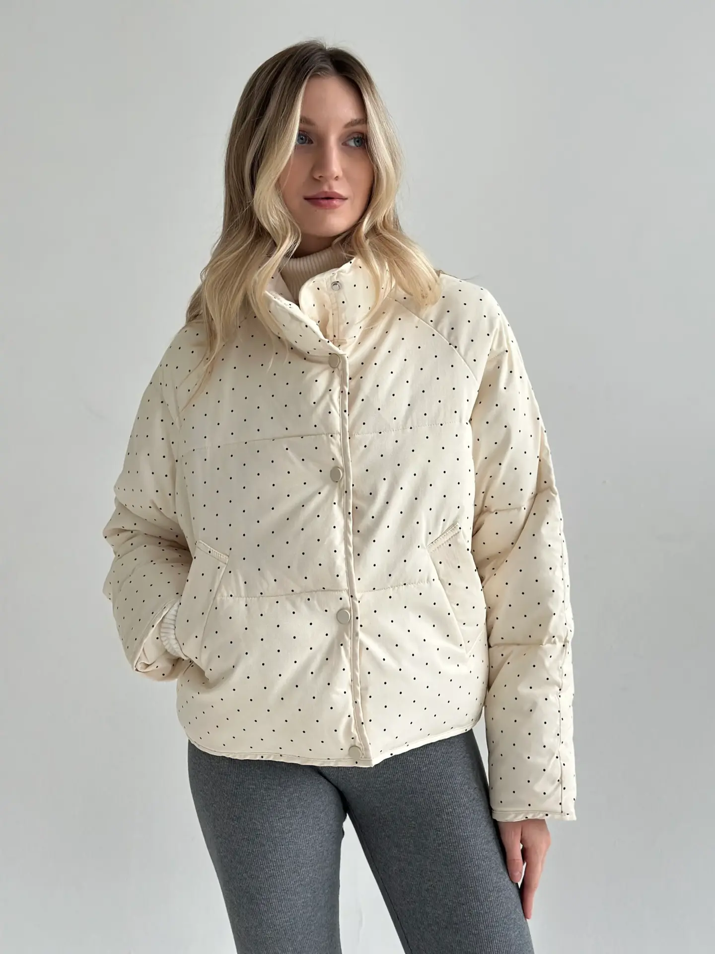 Куртка дута з коміром у горох молочна onesize