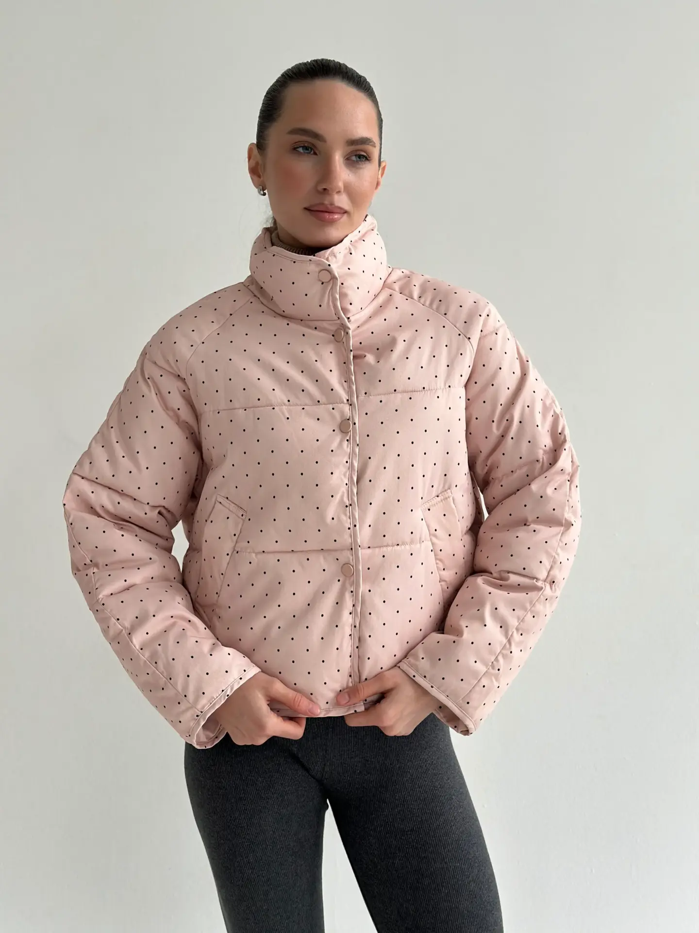 Куртка дута з коміром у горох пудрова onesize