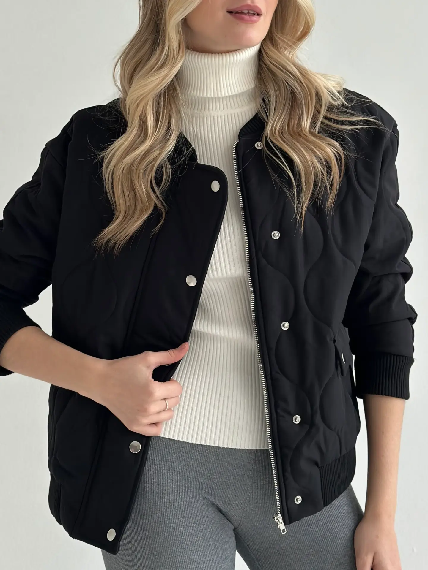 Куртка стьобана бомпер чорна onesize