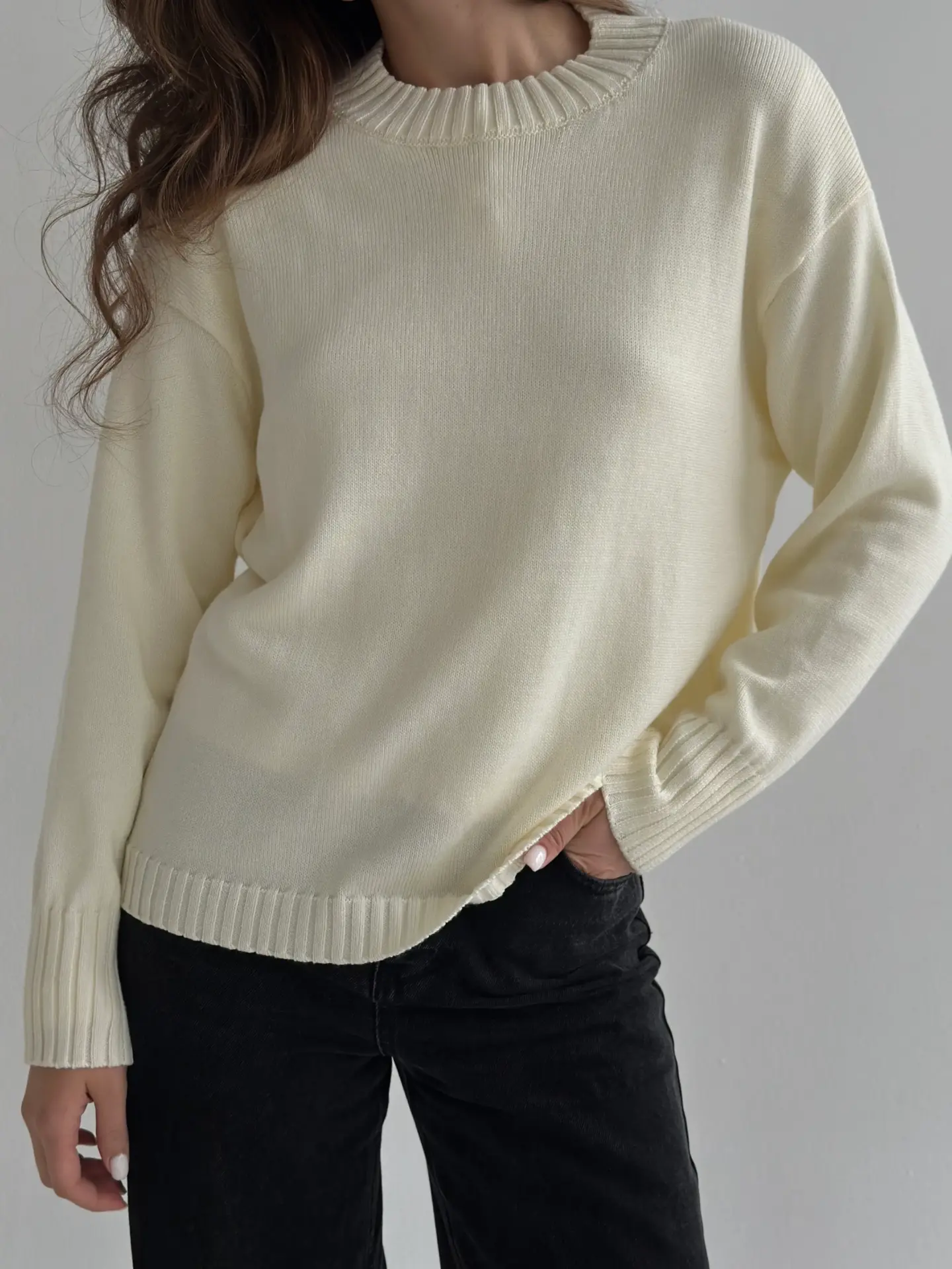 Светр в’язаний молочний