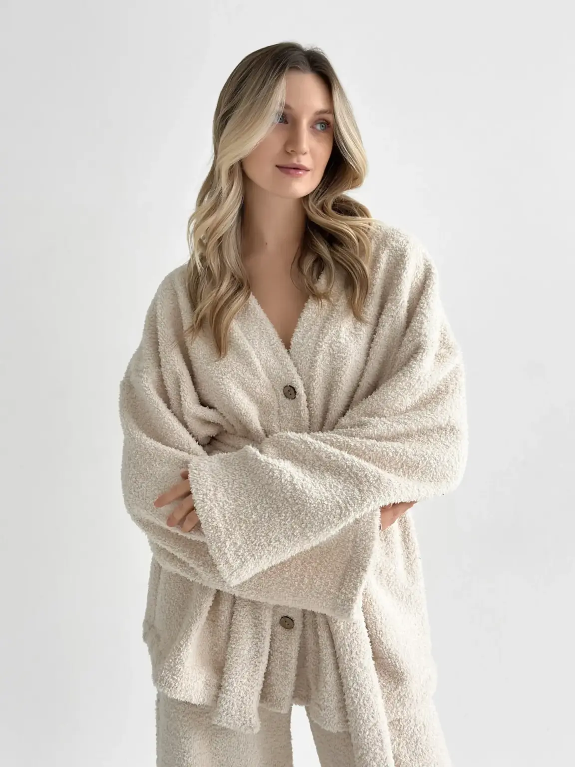 SOFT махра Кофта на гудзиках молочна