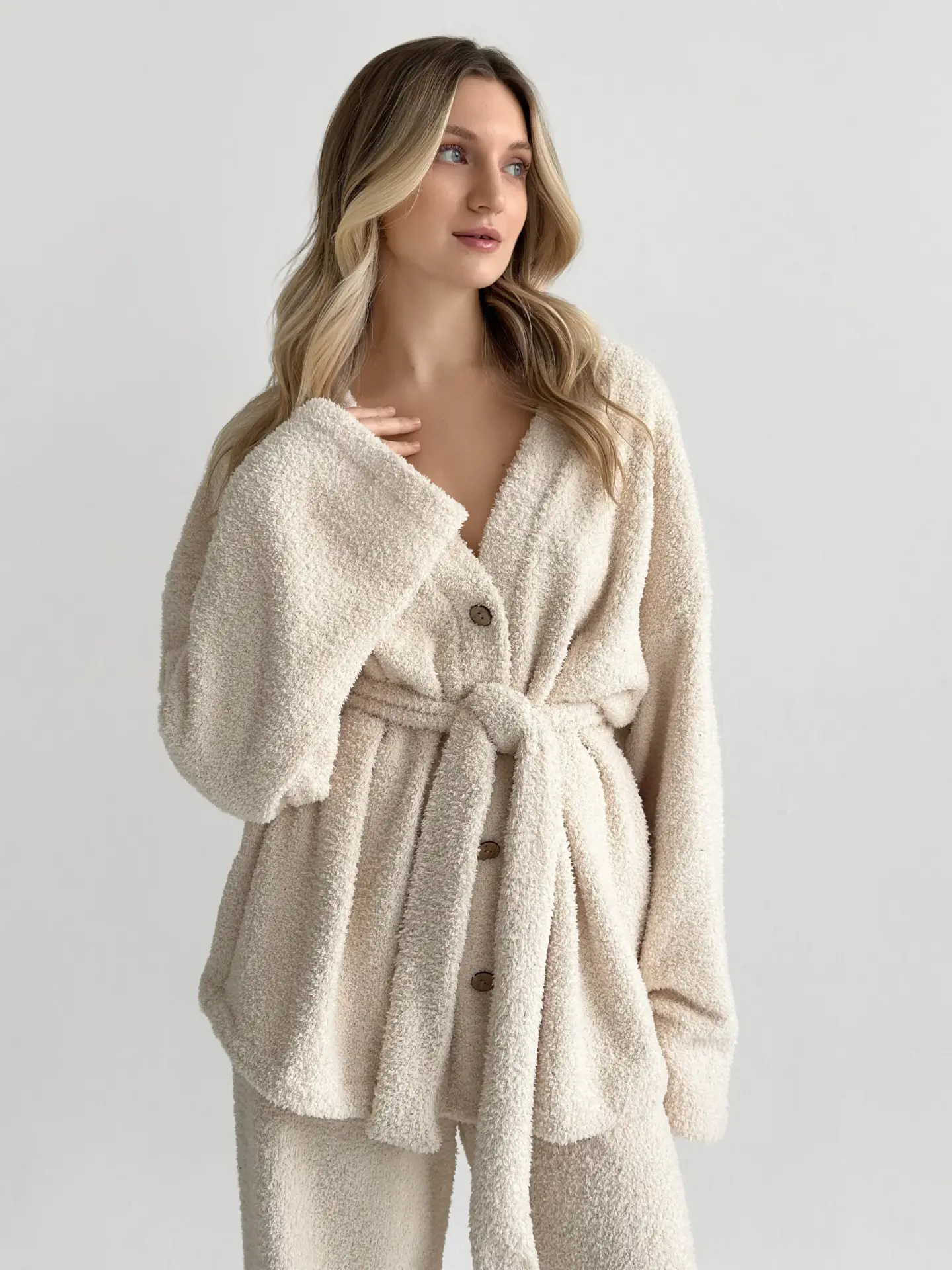 SOFT махра Кофта на гудзиках молочна