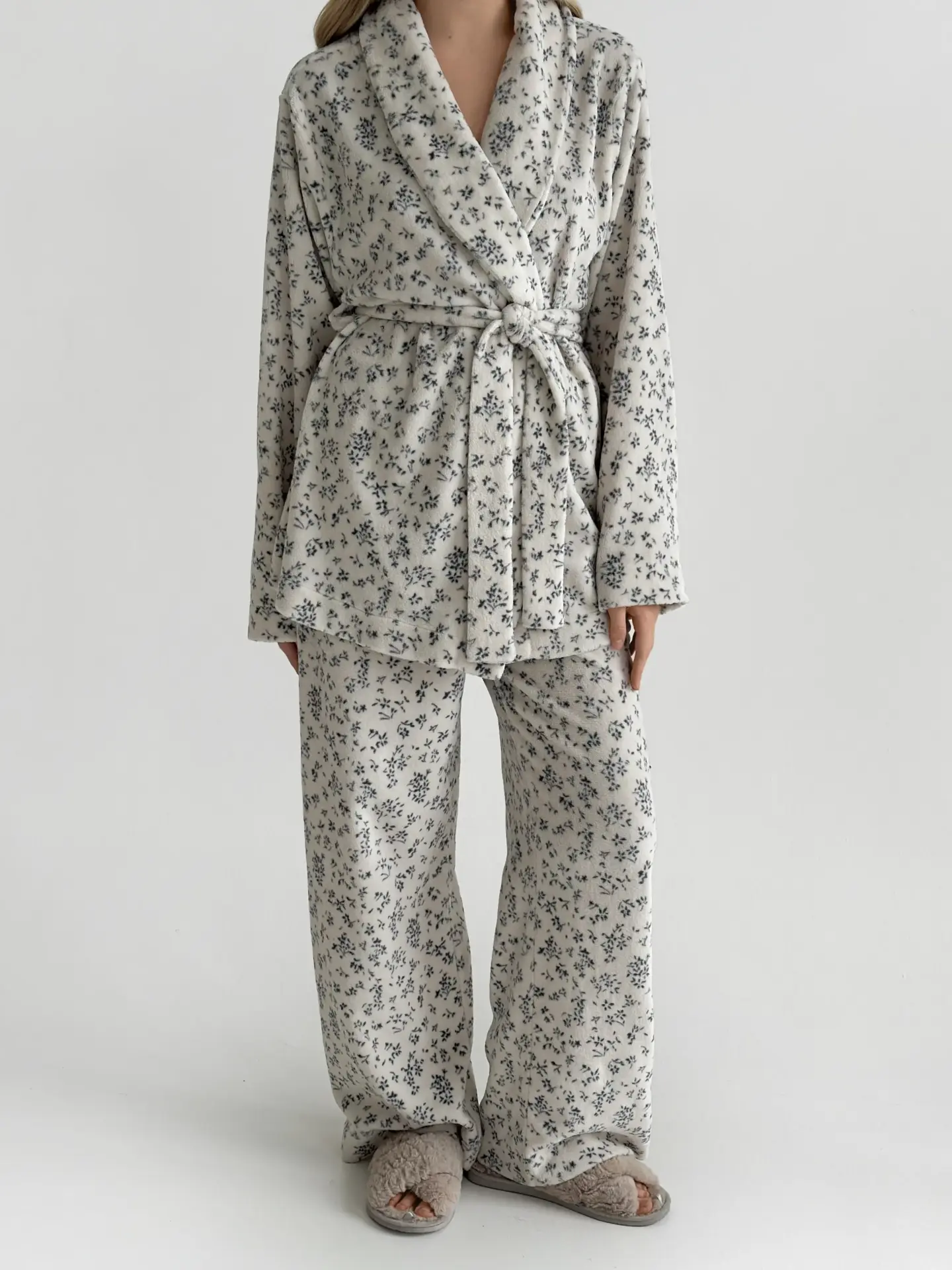 Корал велюр Костюм штани та кофта на запах шаль синя квітка