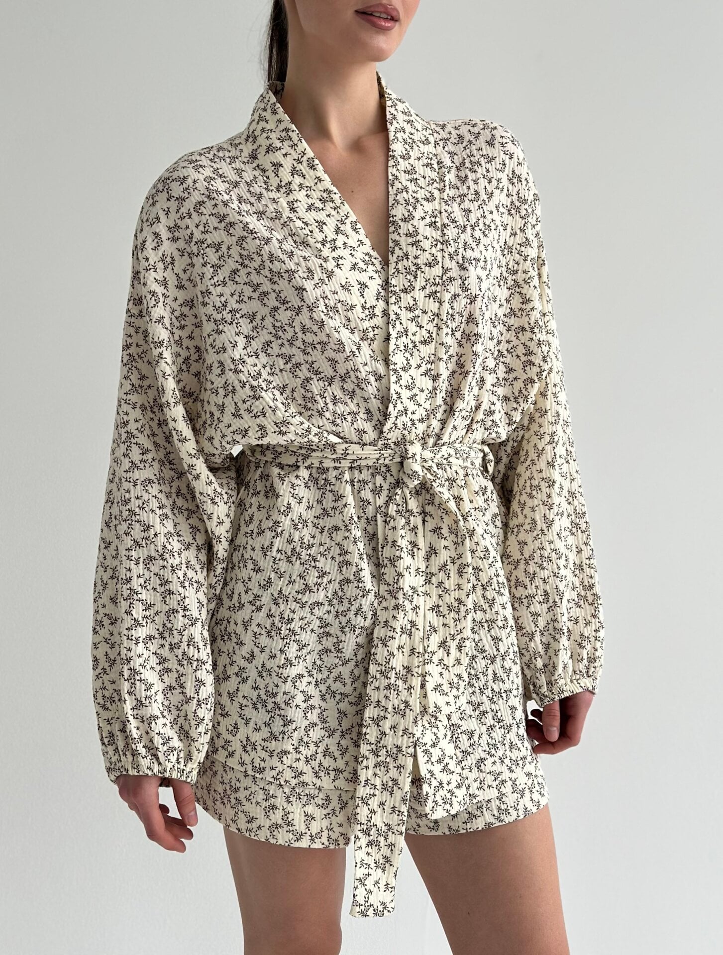 Муслін Костюм сорочка та шорти “темно-коричневі гілочки” на айворі 2-х сл