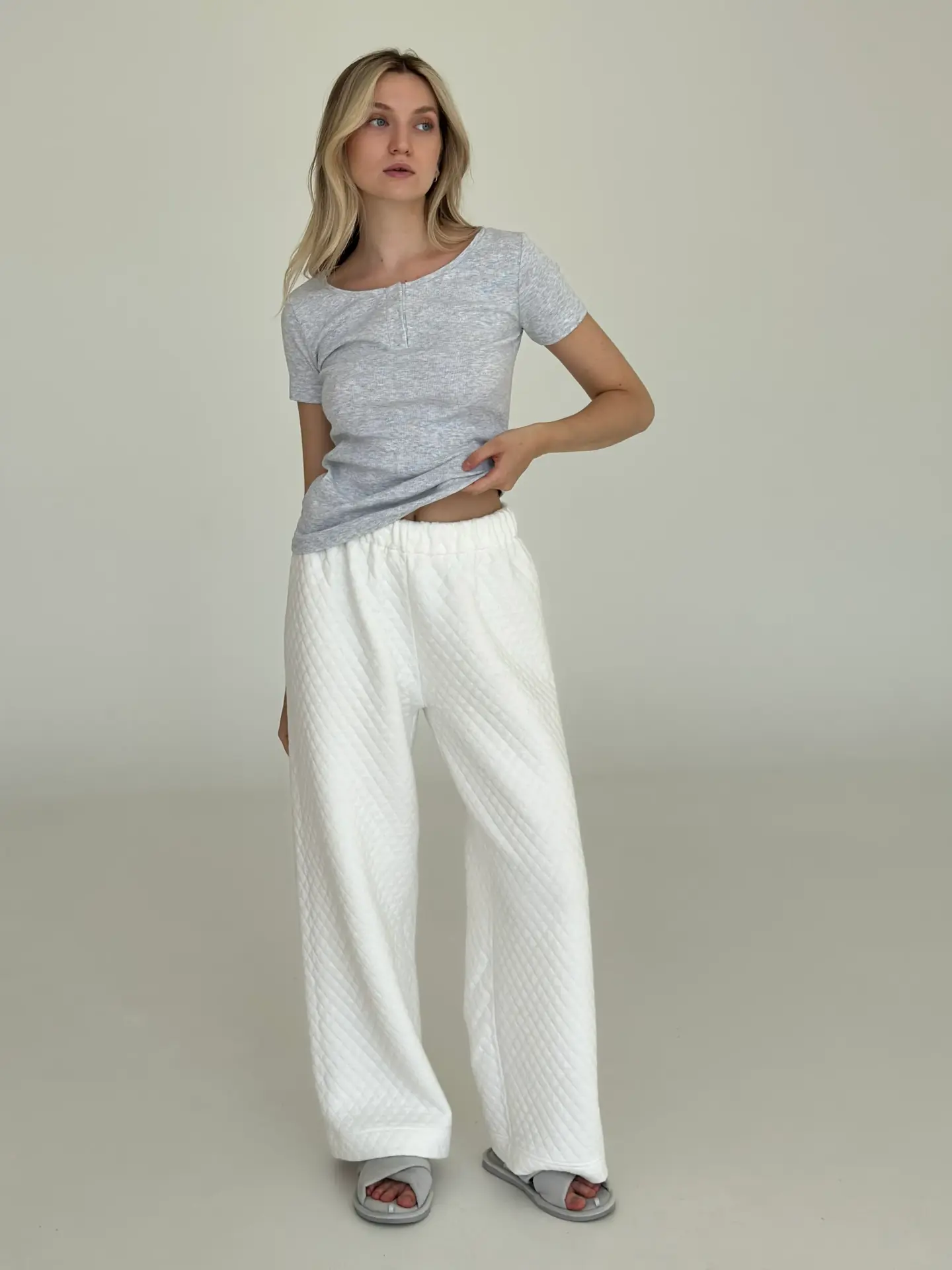 Штани трикотаж стьобаний білий