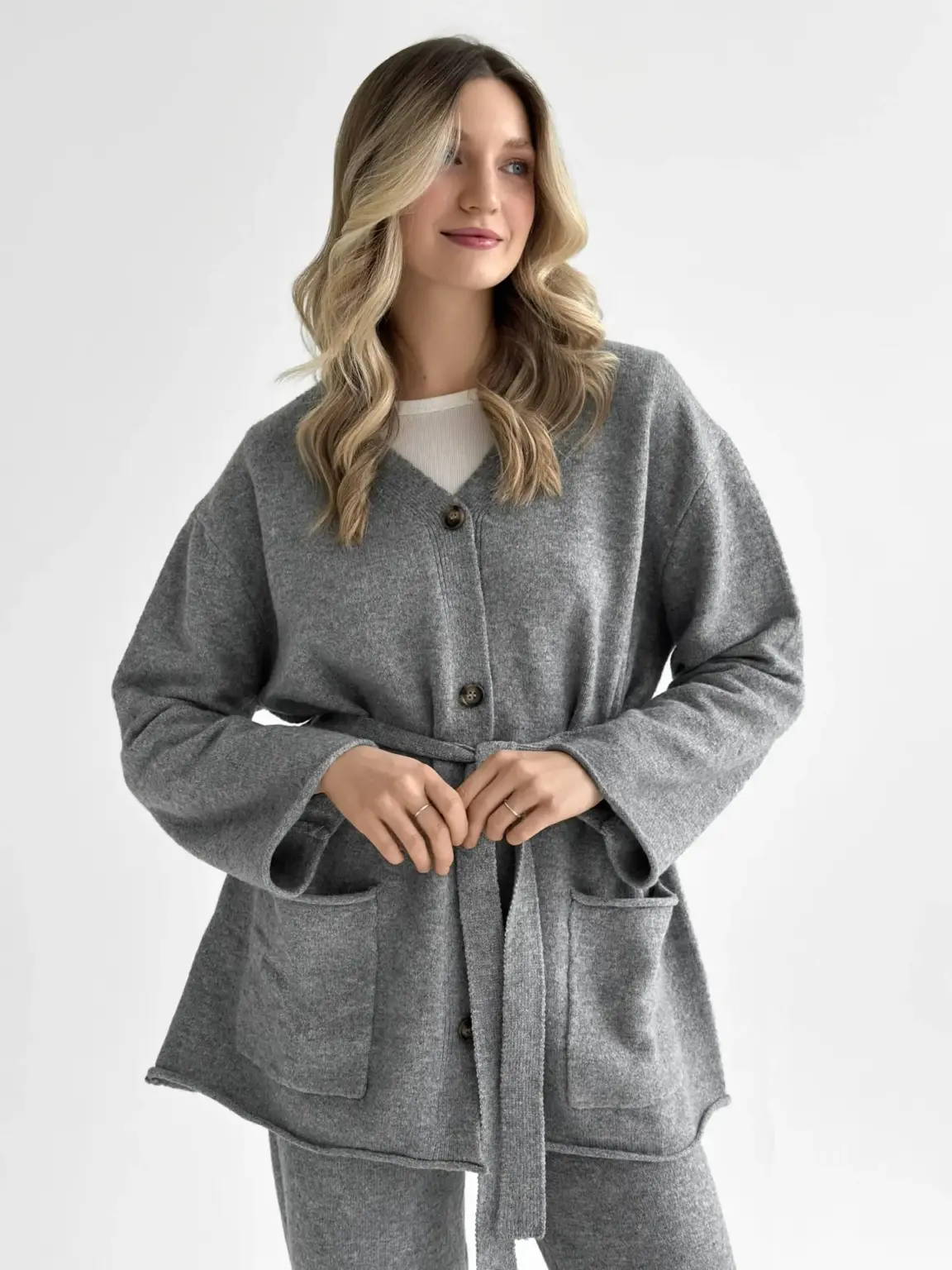 Комплект в'язаний кардиган з поясом та штани сірий, onesize