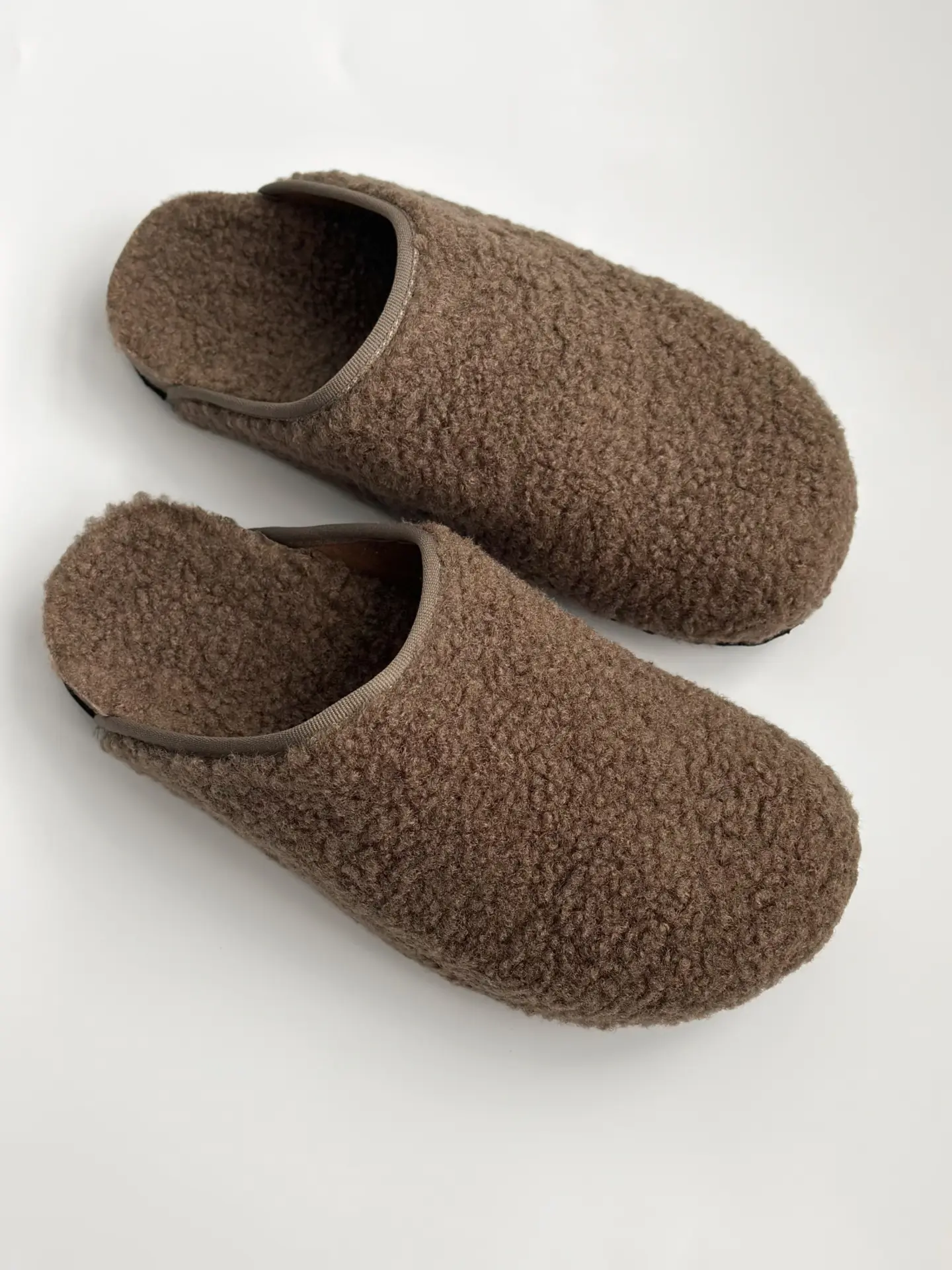 Клоги жіночі Teddy з кантом коричневі