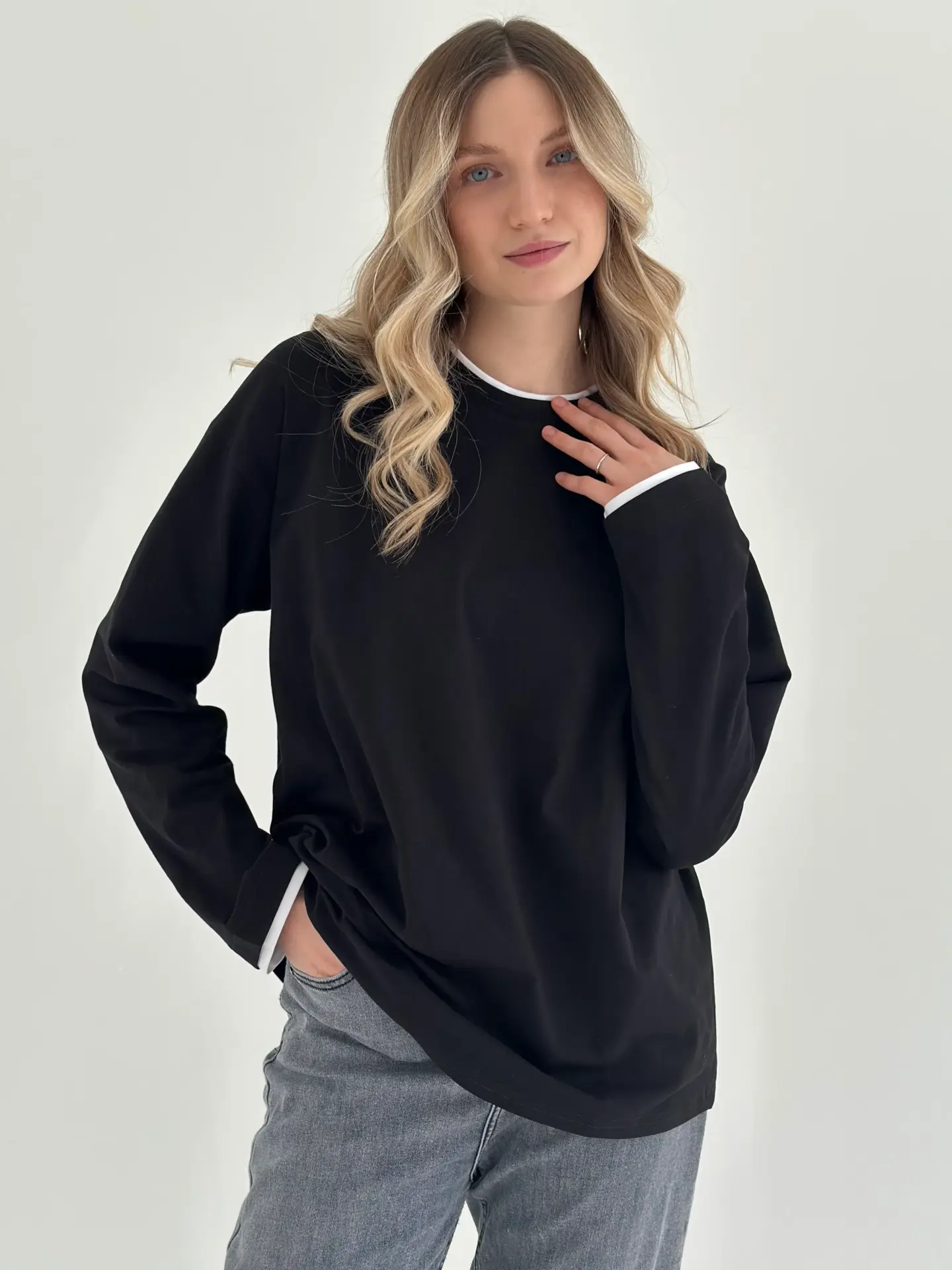 Лонгслів з білим кантом чорний, onesize