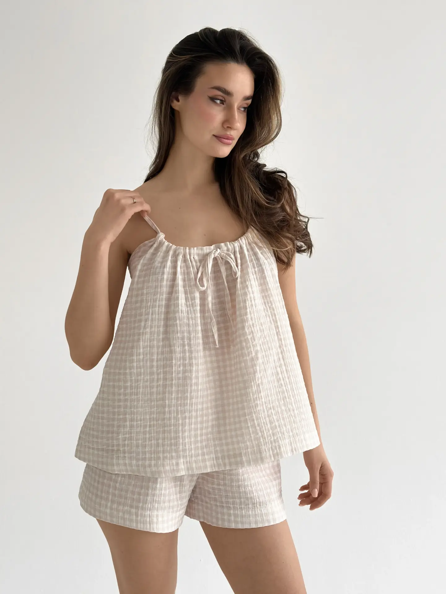 Мусліновий набір 2-шаровий майка та шорти с гульфом бежева клітинка
