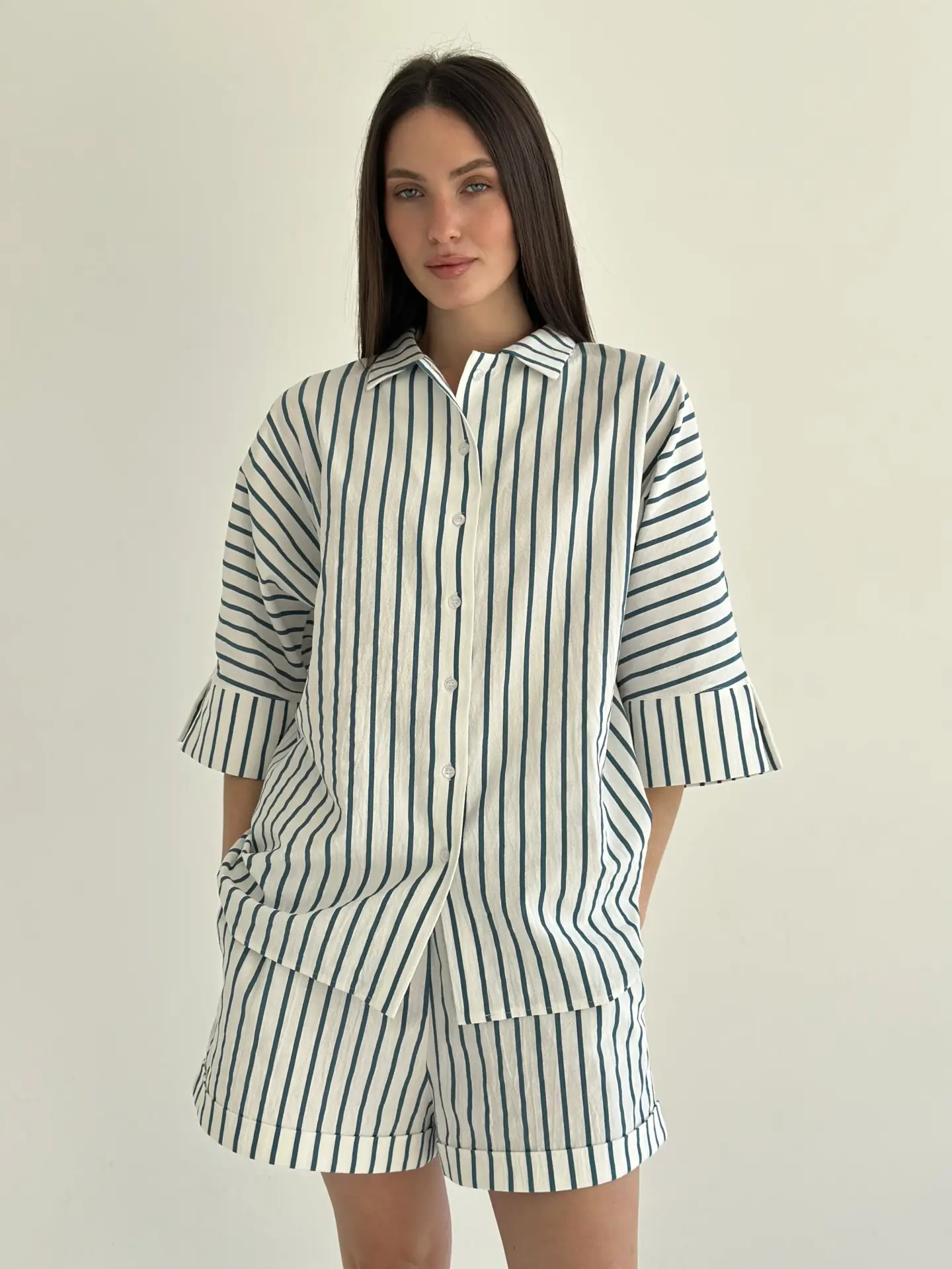 Костюм сорочка та шорти котон “бірюзова смужка на молочному”