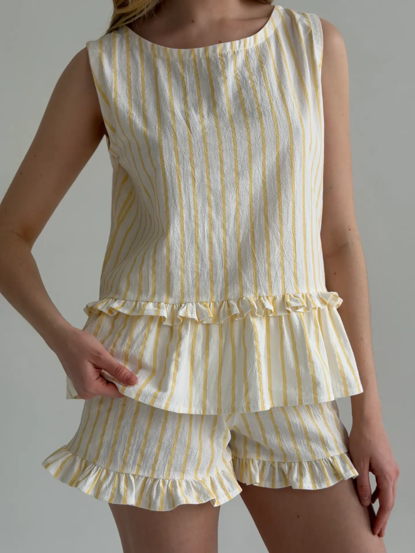 Костюм майка та шорти котон “жовта смужка на молочному”