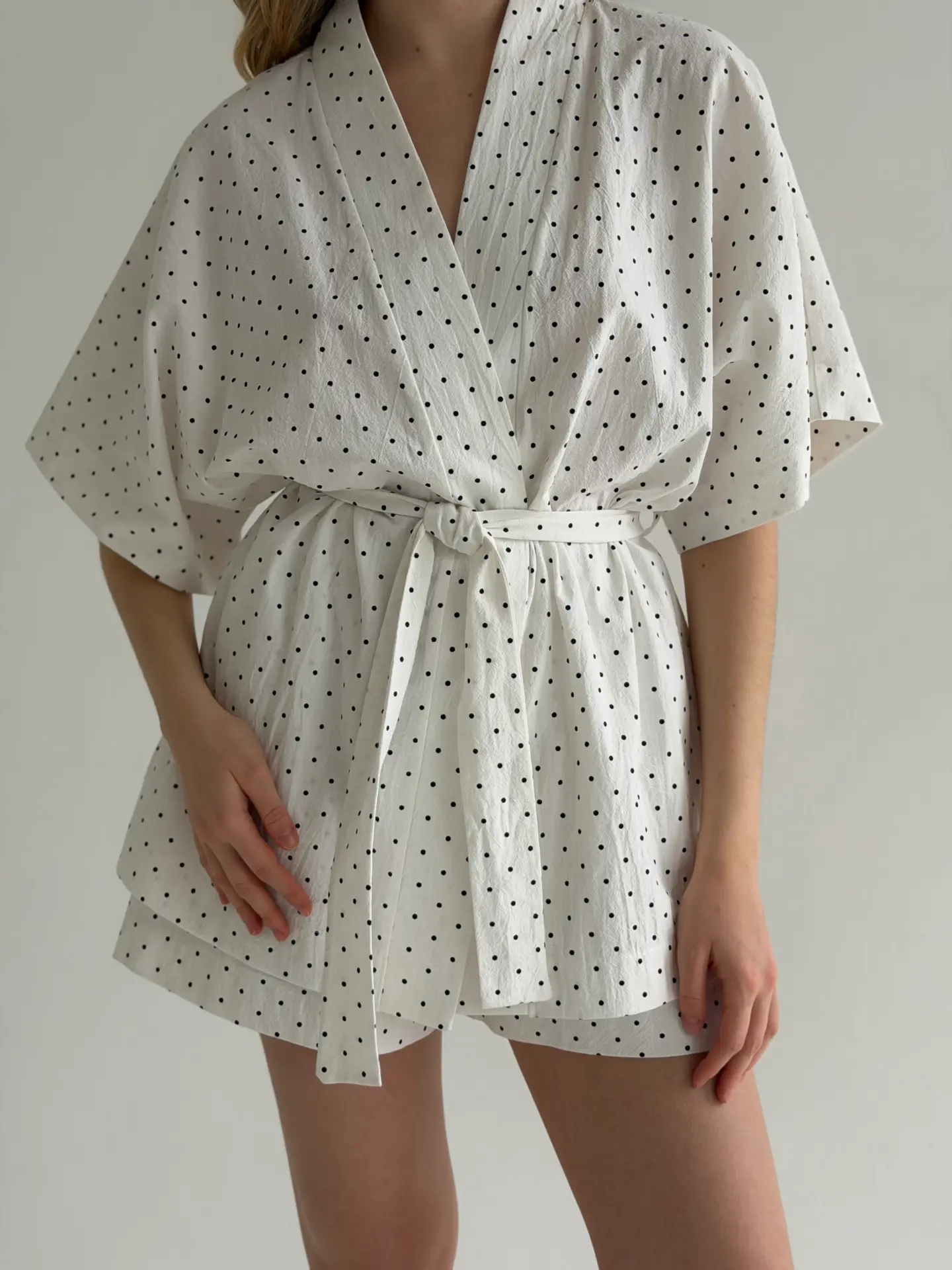 Костюм Кімоно та шорти бавовна варена “горох чорний на білому”