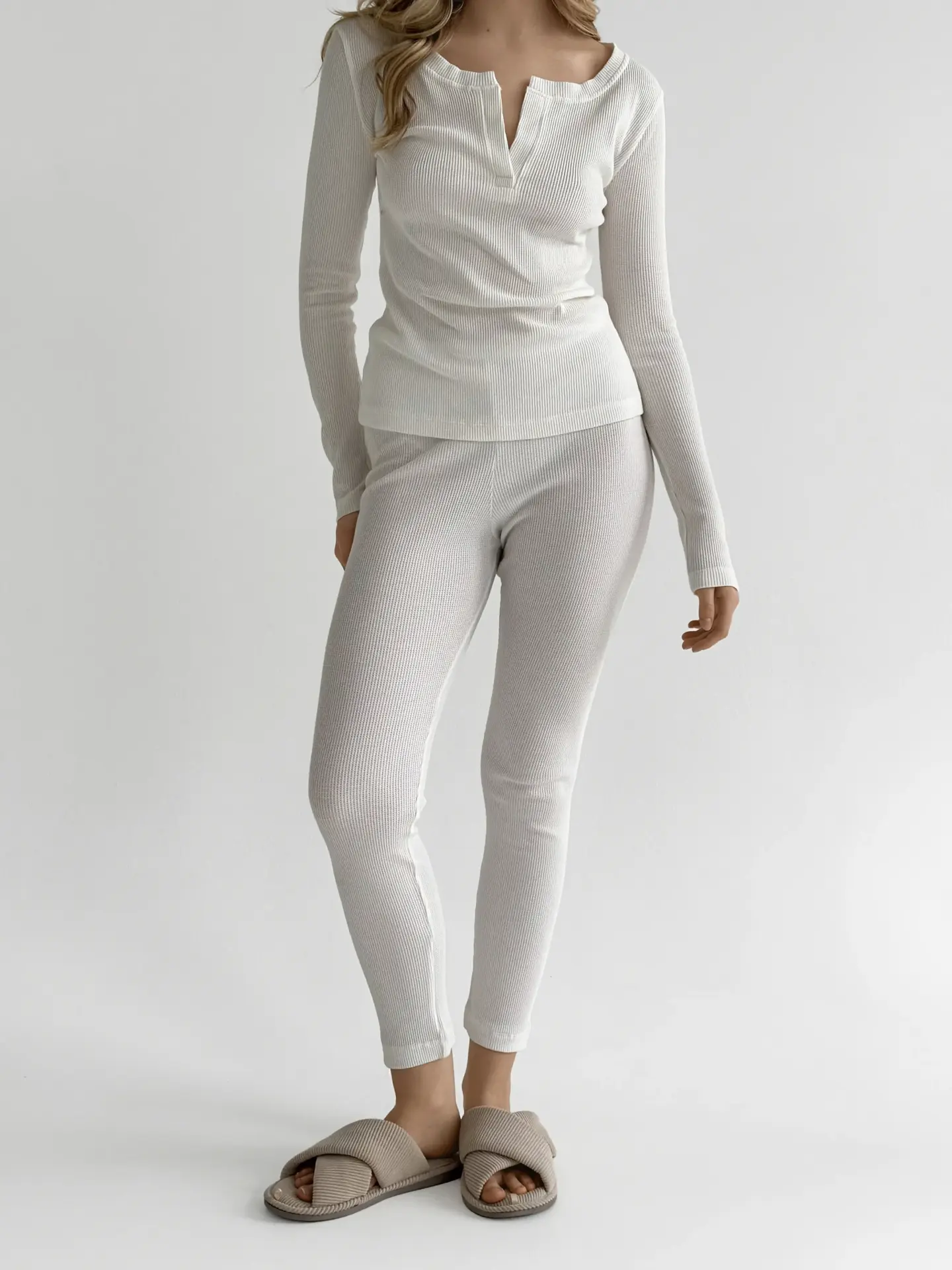 Комплект лонгслів зі стійкою та лосини трикотаж вафельний молочний