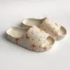 Twins капці піна пляжні та вуличні молочні у червону квітку (=)