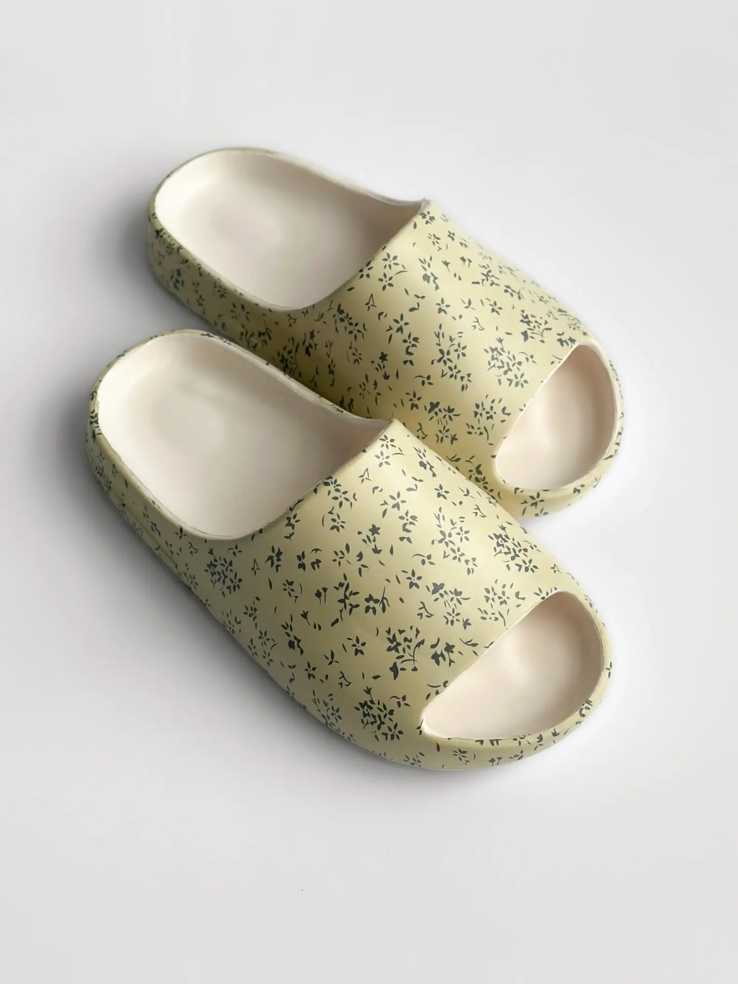 Twins капці піна пляжні та вуличні молочні у квітку (=)