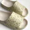 Twins капці піна пляжні та вуличні молочні у квітку (=)