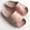 Twins капці піна пляжні та вуличні пудрові у червону квітку (=)