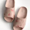Twins капці піна пляжні та вуличні пудрові у червону квітку (=)