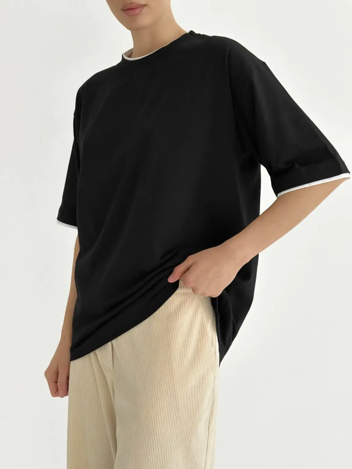 Футболка з білим кантом чорна, onesize