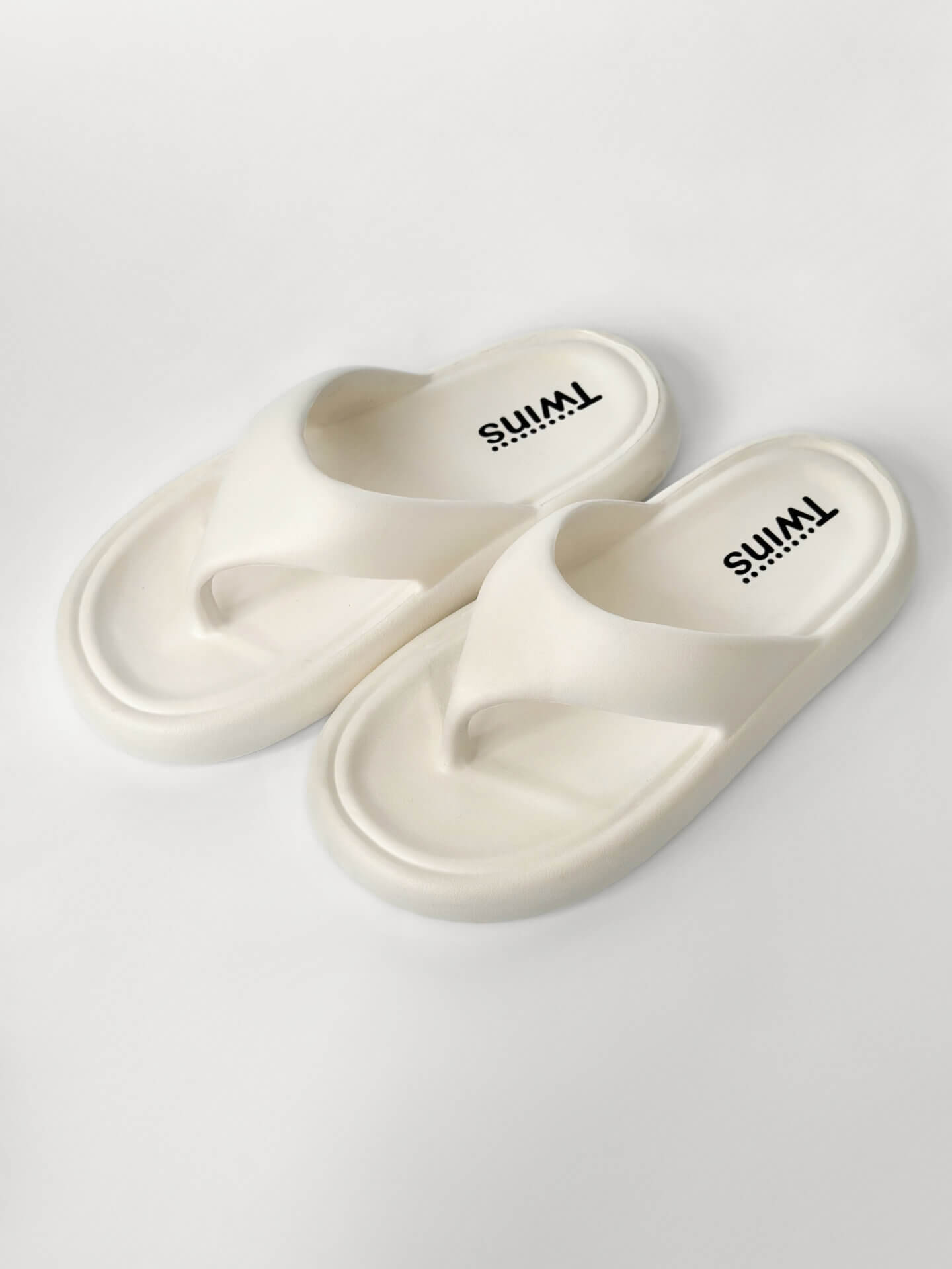 Twins капці піна пляжні та вуличні в’єтнамок білий